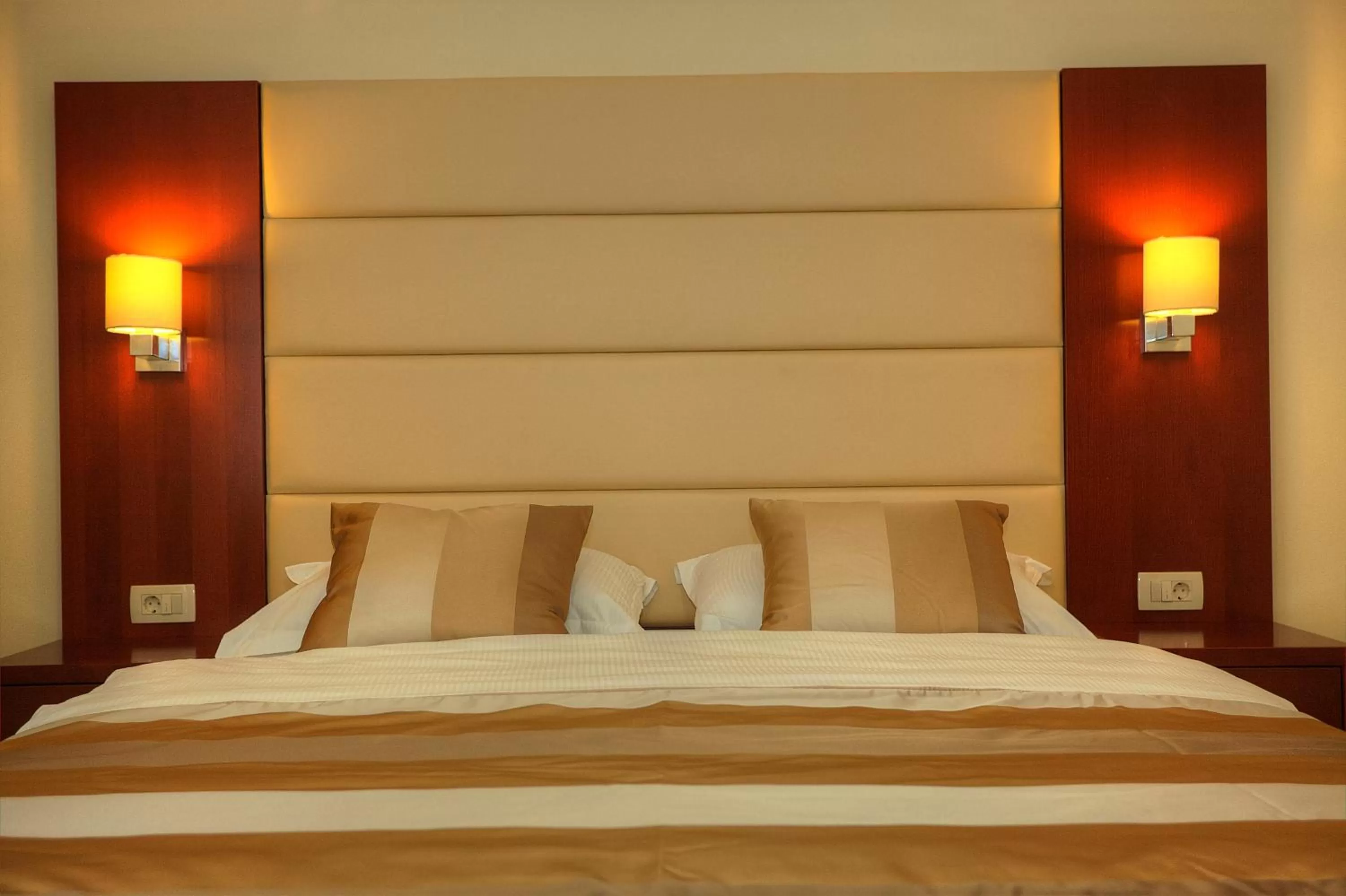 TV and multimedia, Bed in Hotel Palace Medjugorje