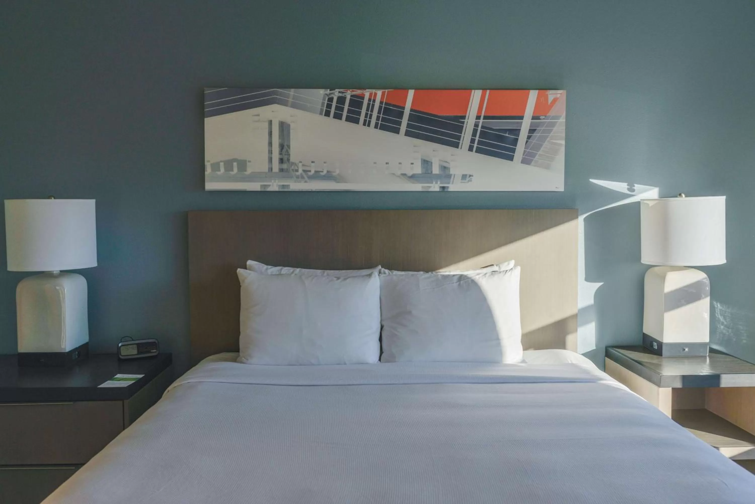 Photo of the whole room, Bed in Hyatt House Indianapolis Fishers