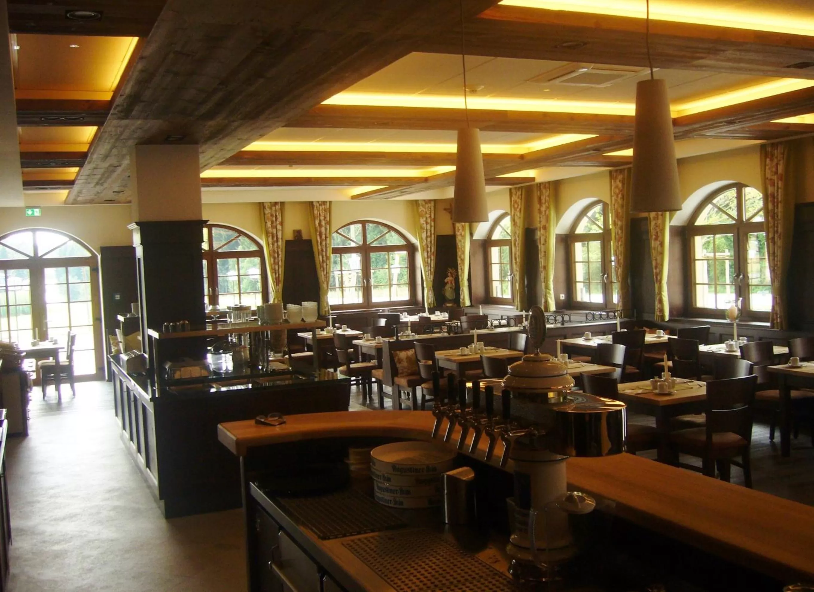 Restaurant/places to eat in Hotel Straßhof