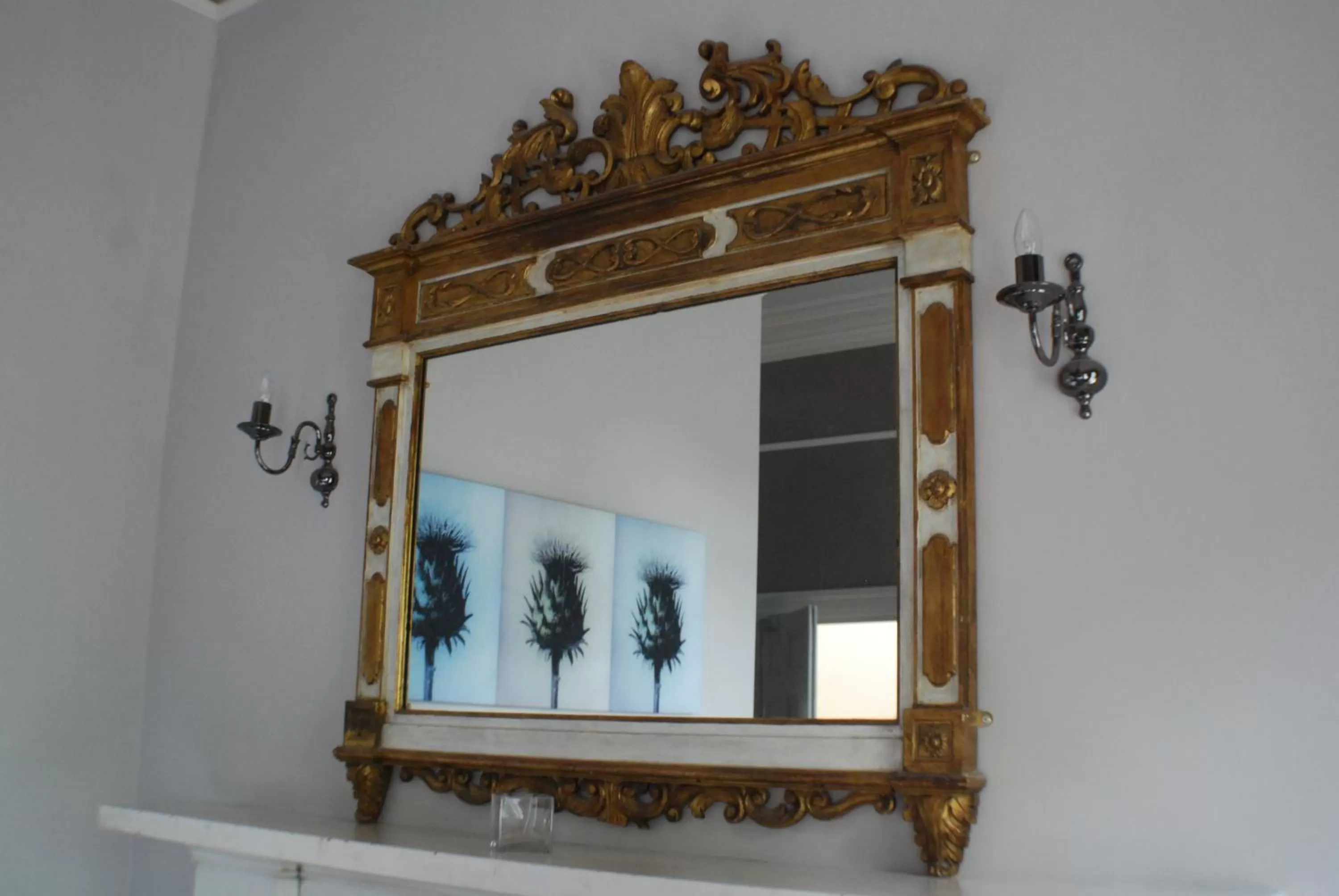 Decorative detail in The Salisbury Hotel