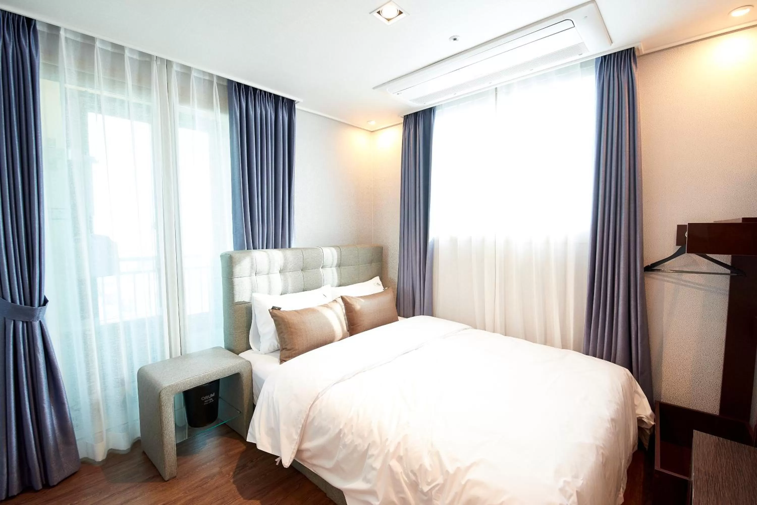 Bed in The Port Hotel Busan