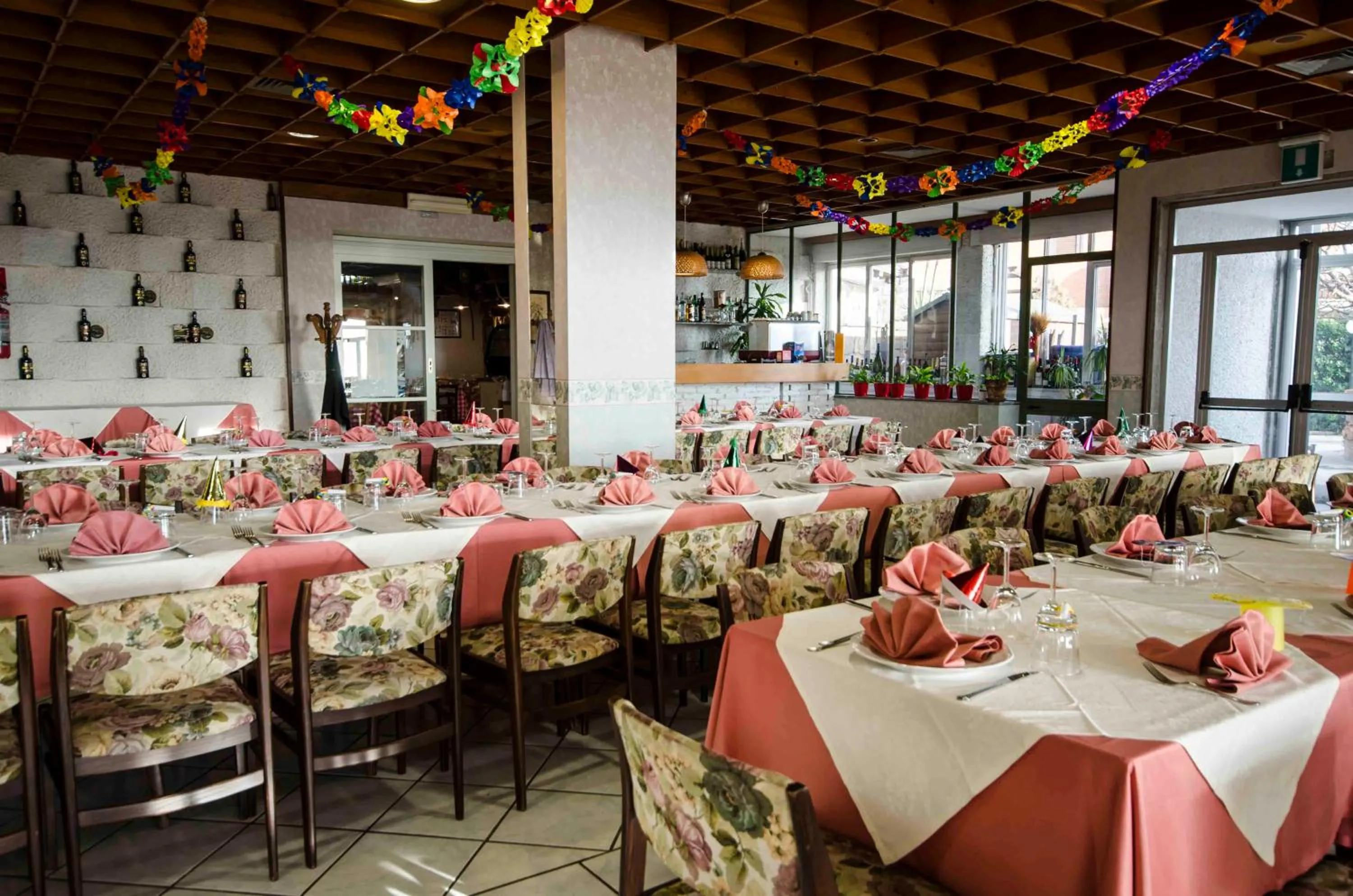 Restaurant/places to eat in Hotel Tarconte