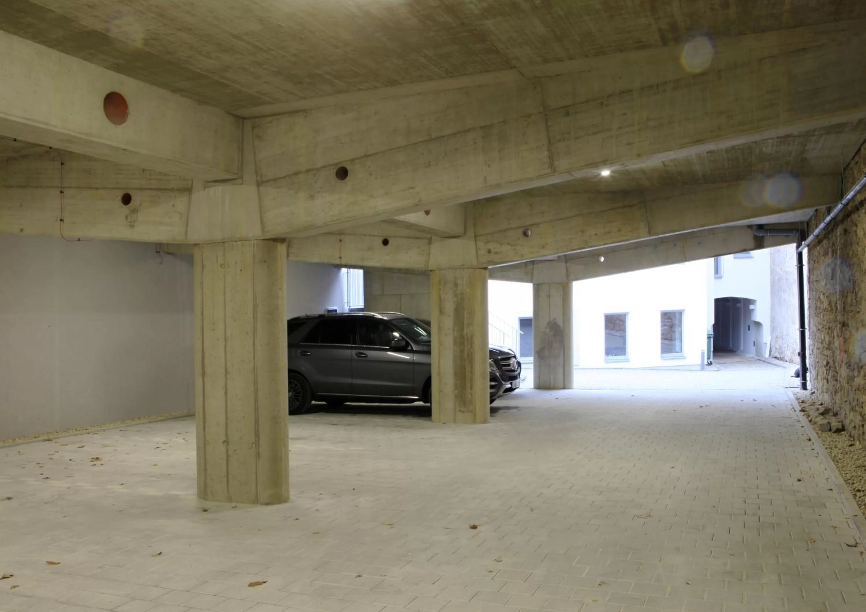 Parking in Hotel Koflík