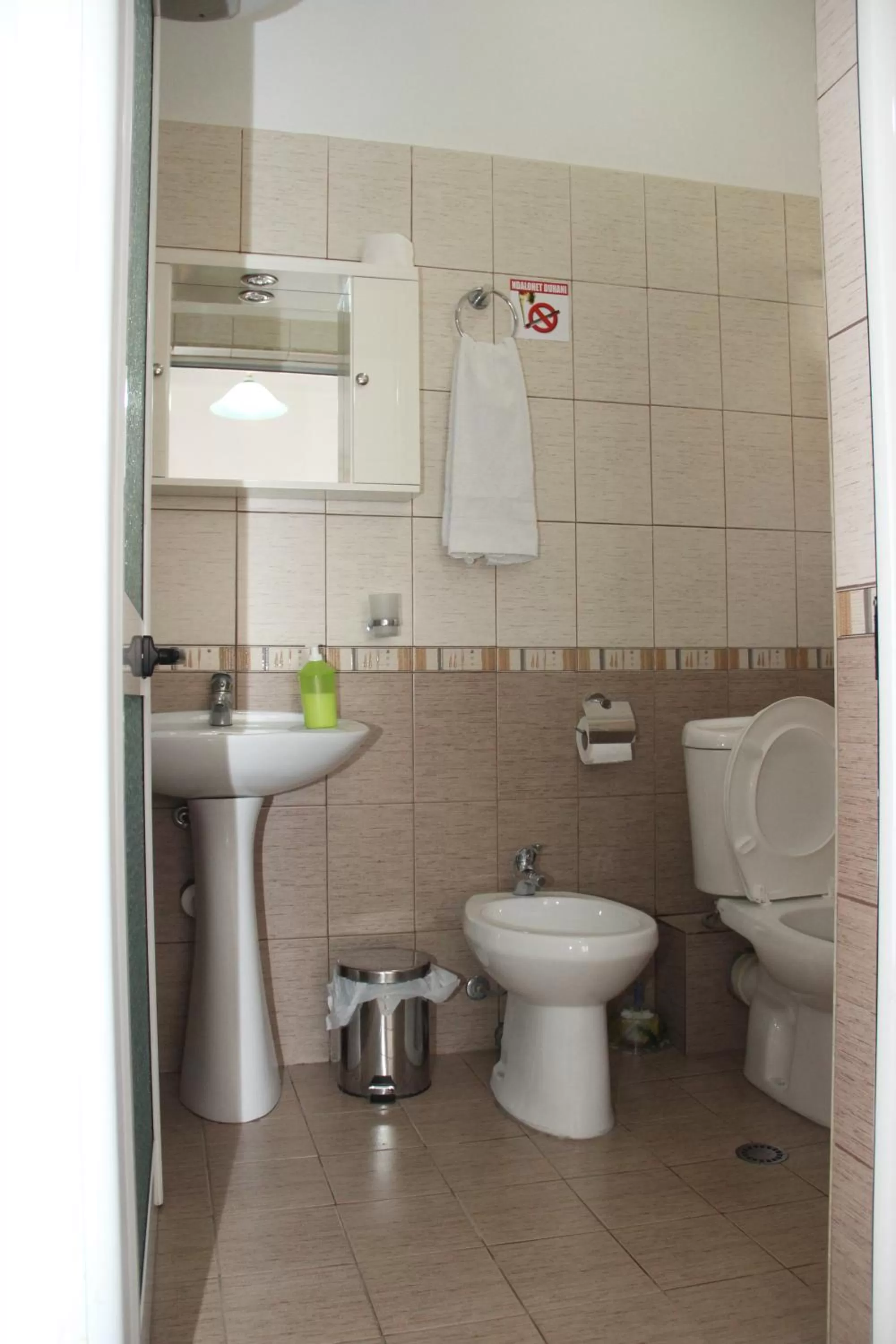 Bathroom in Hotel Italia