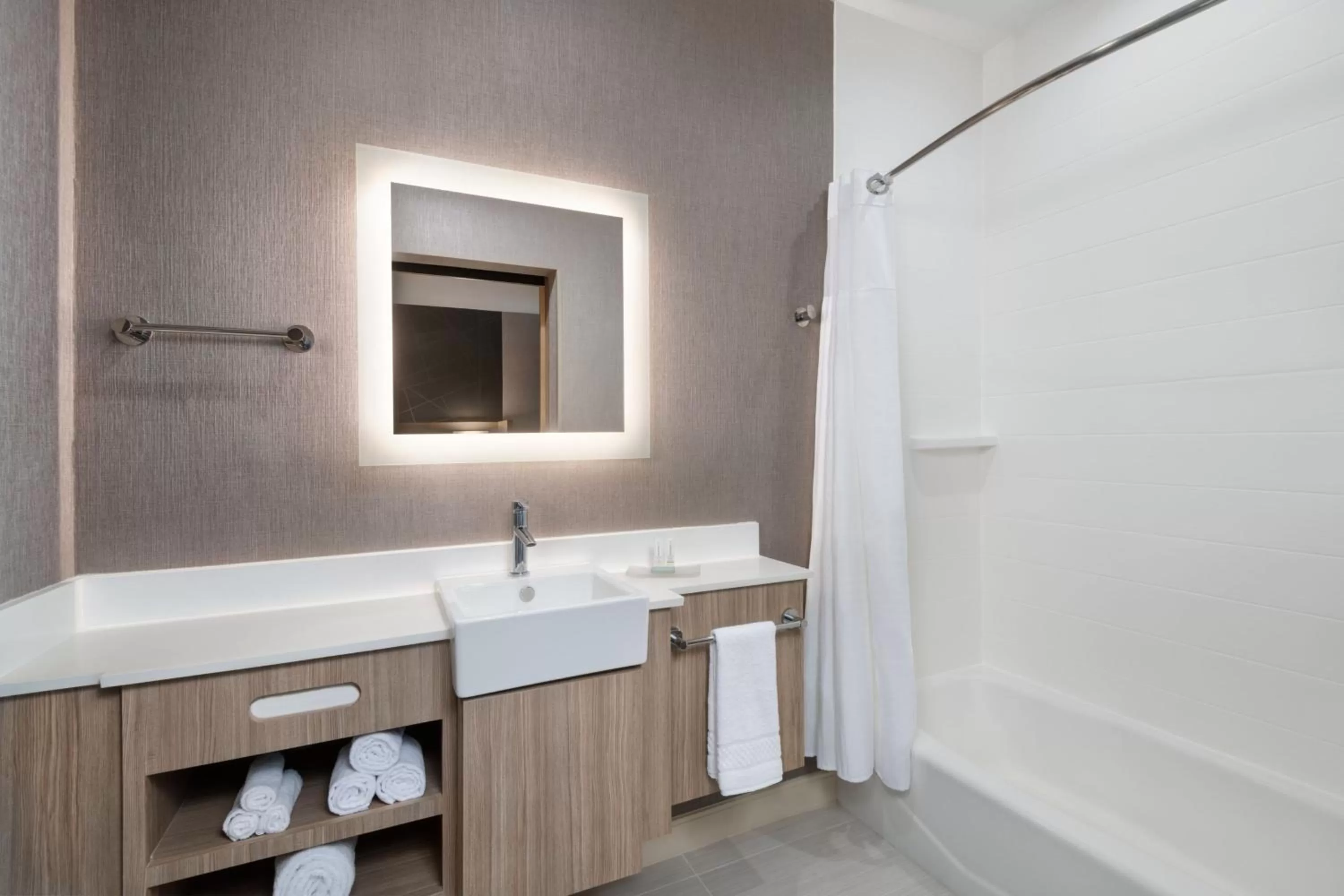 Bathroom in SpringHill Suites by Marriott Weatherford Willow Park