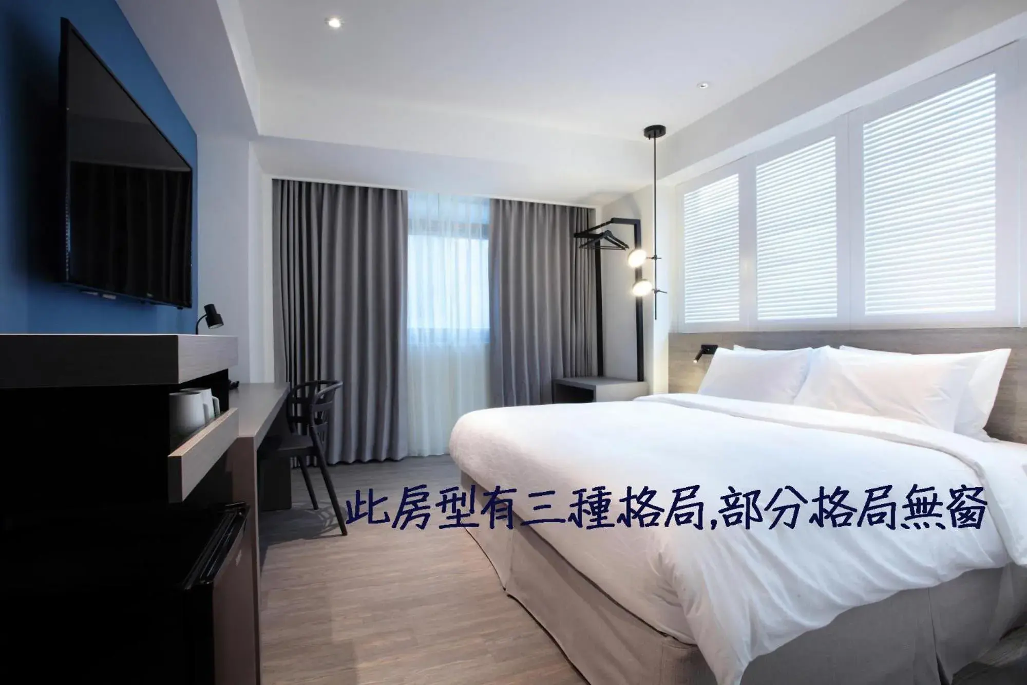 Deluxe Queen Room in KEEBE Hotel Deluxe Queen Room in KEEBE Hotel