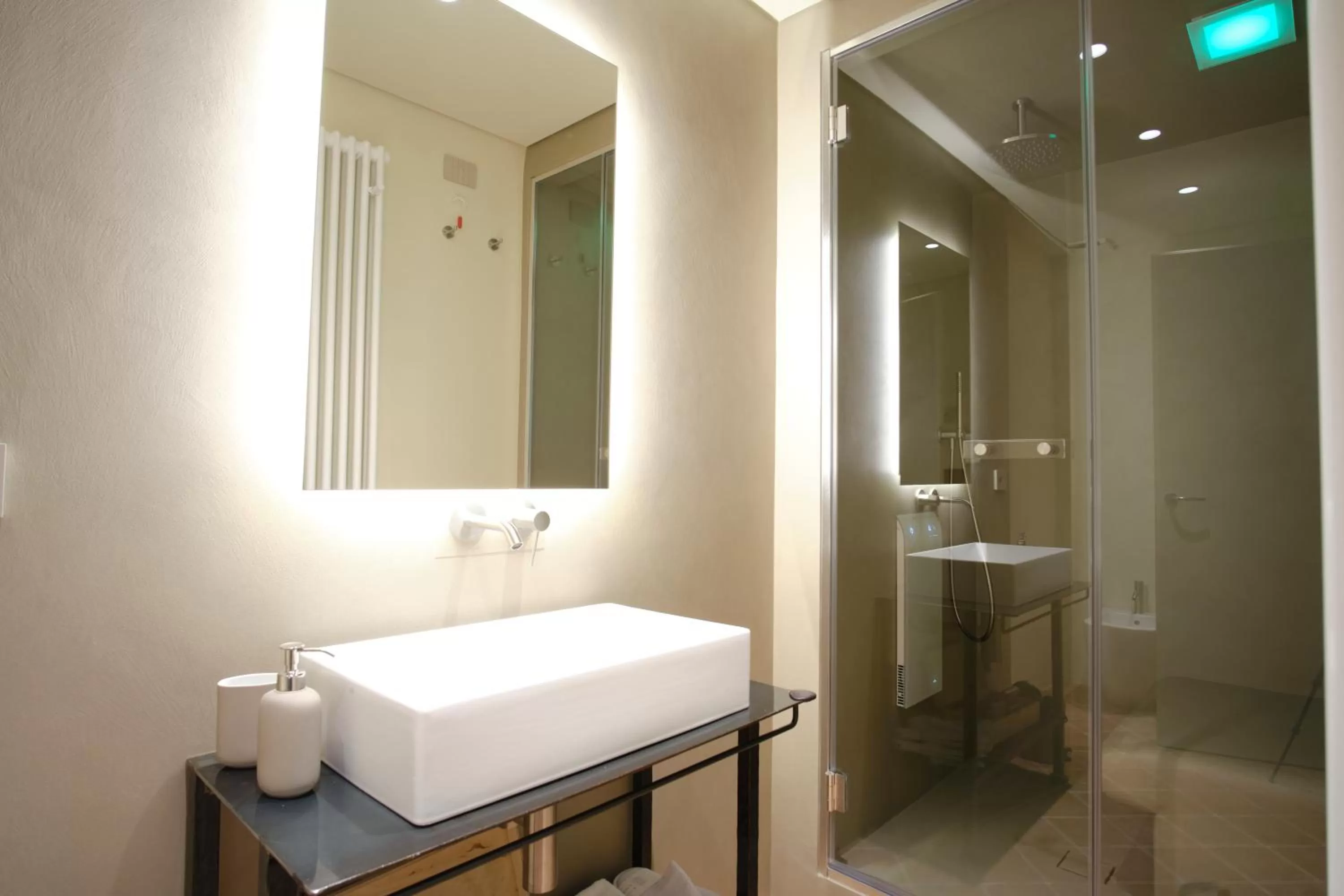 Bathroom in Badia Giulia Prestigious Historical B&B, Camaiore - Adults Only - No Pets