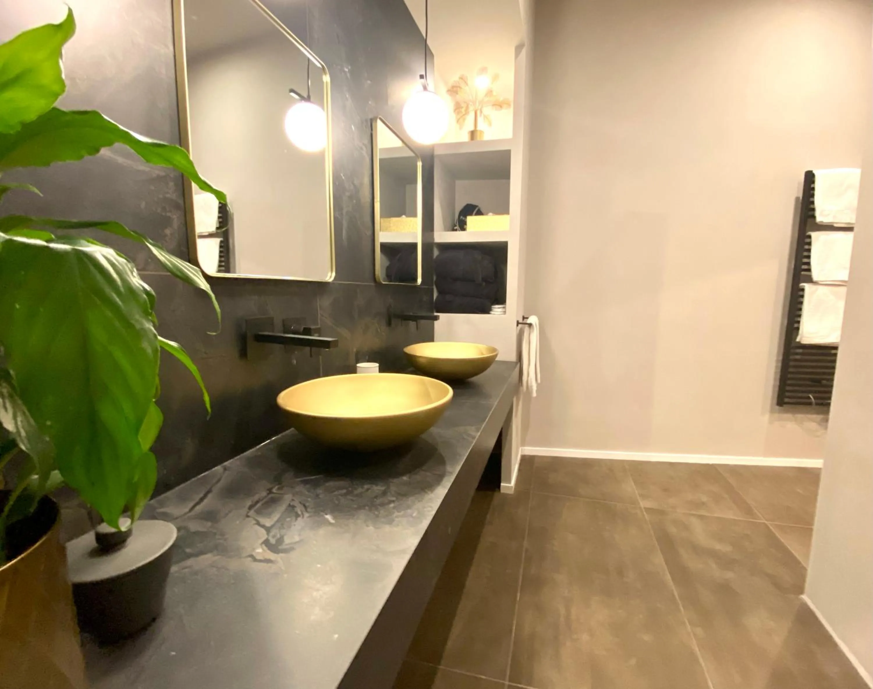 Bathroom in INTO the heart of MILAN Aparthotel