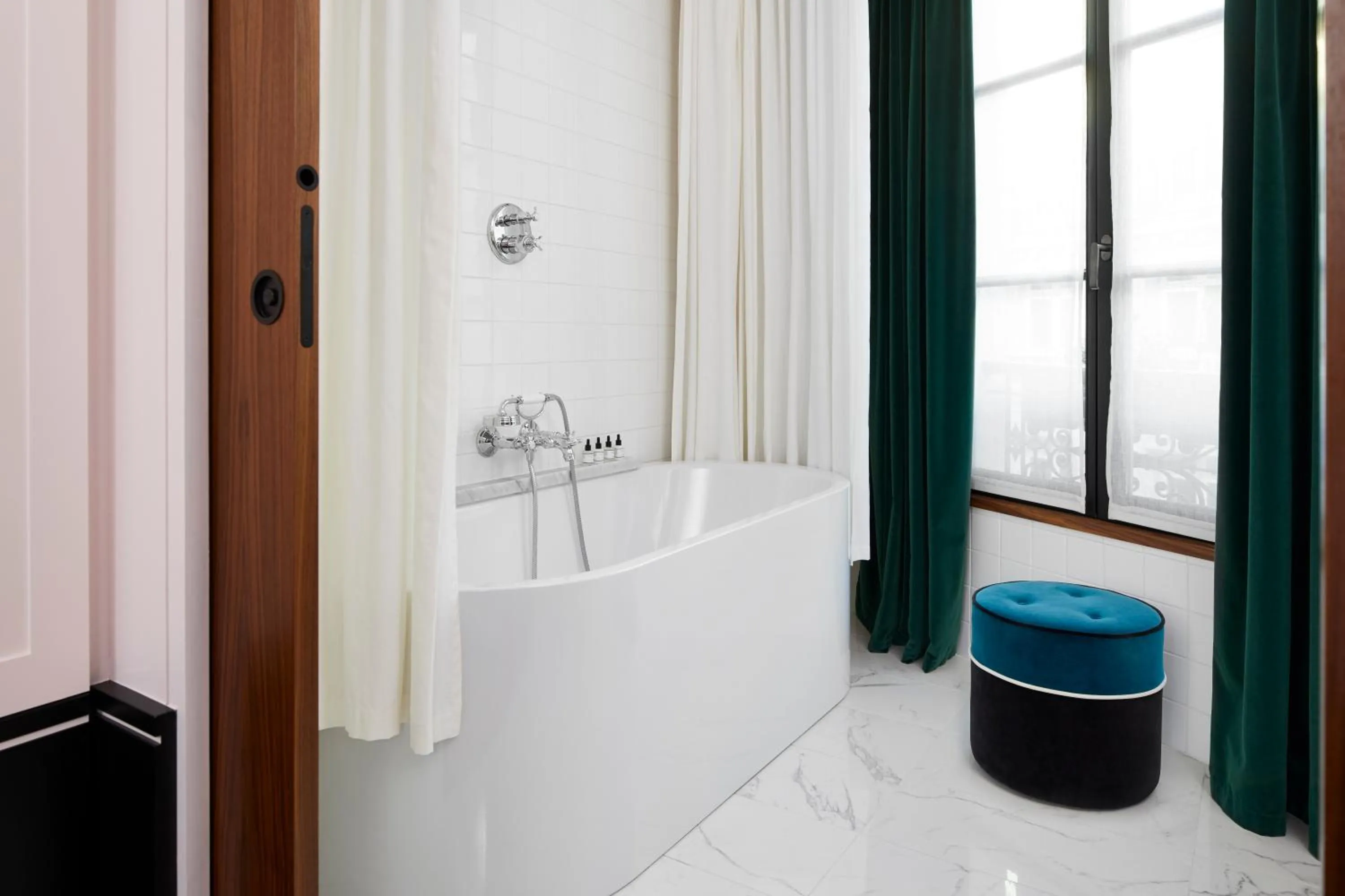 Bathroom in Le Roch Hotel & Spa