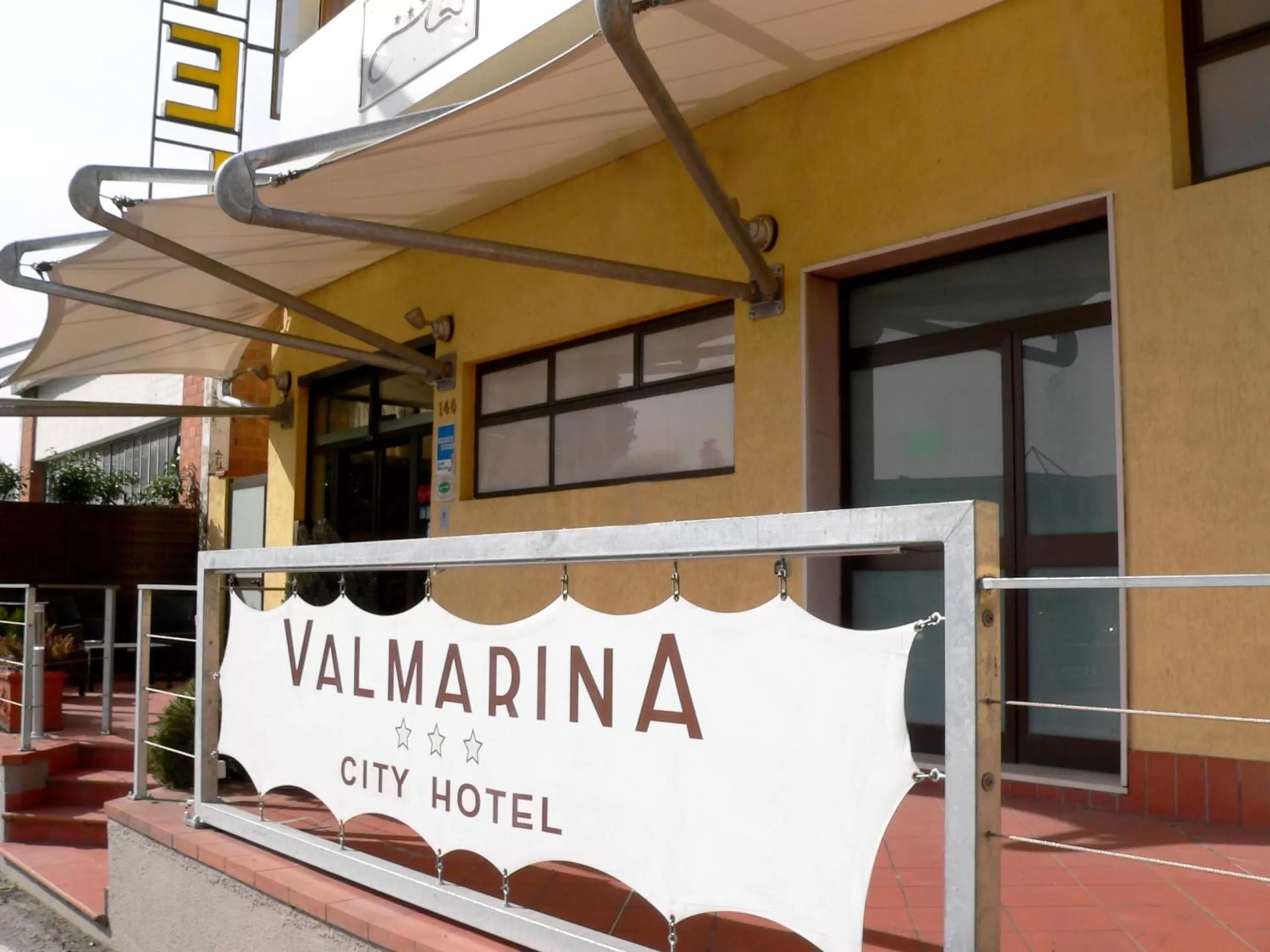 Facade/entrance in Valmarina