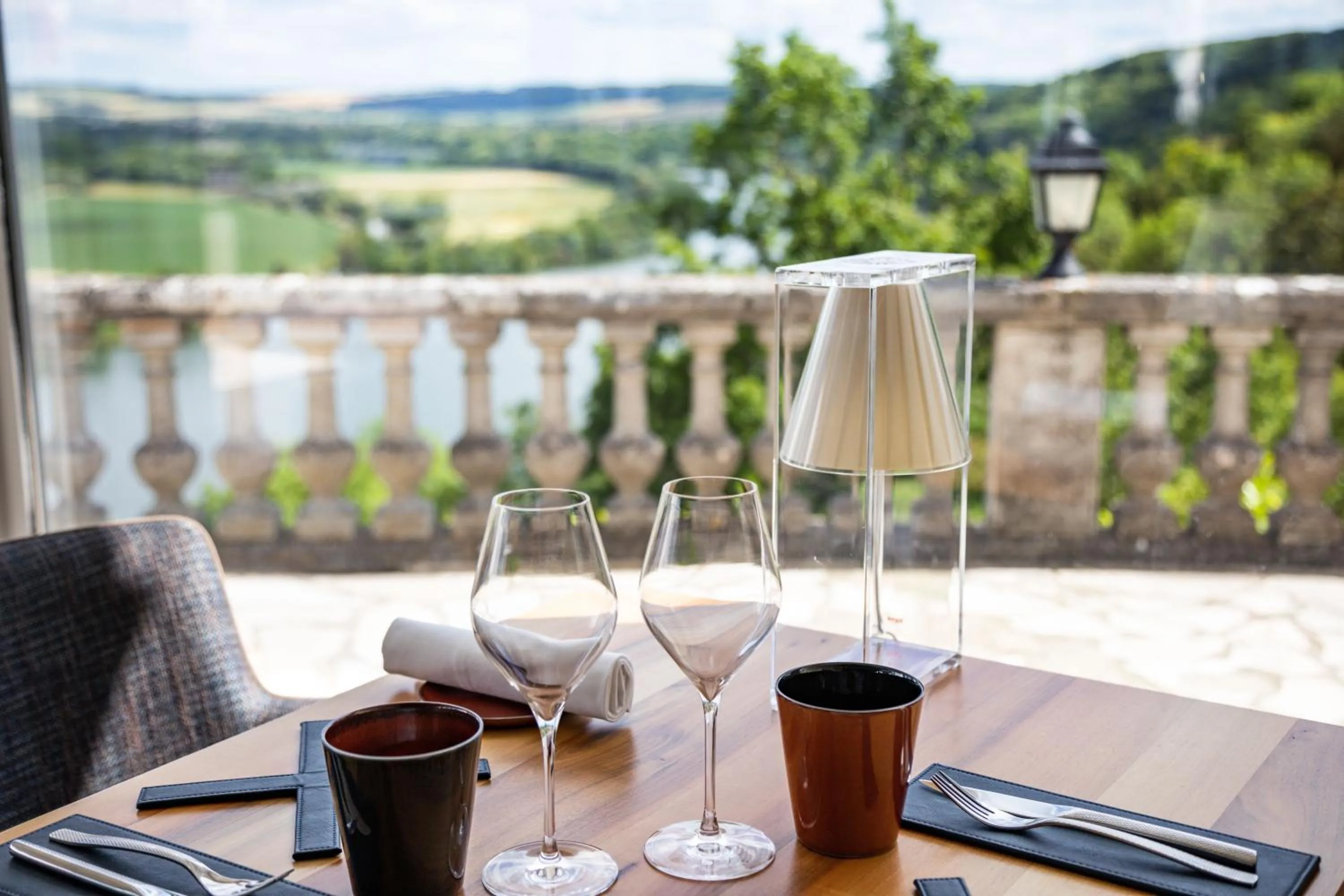 Restaurant/places to eat in Domaine De La Corniche