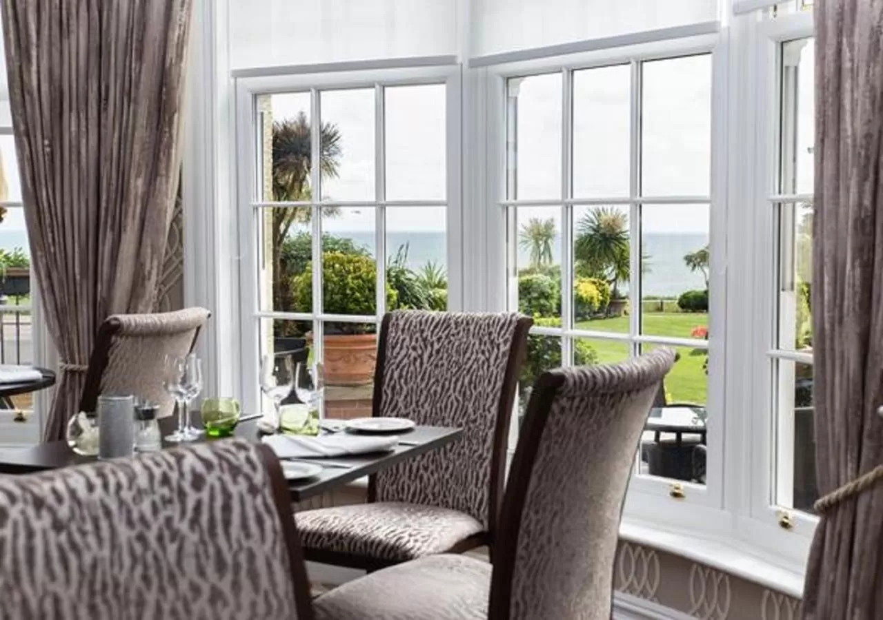 Restaurant/places to eat in Hotel Miramar