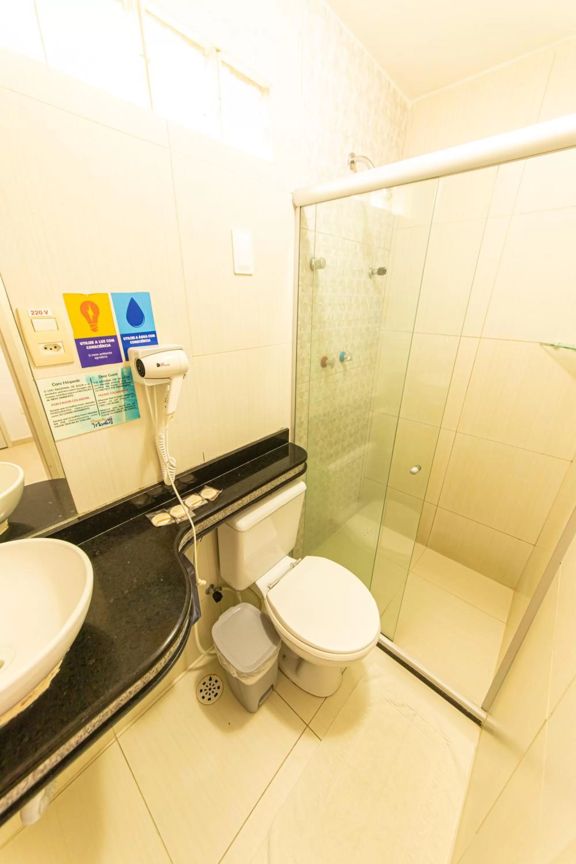 Bathroom in Pousada Mariluz