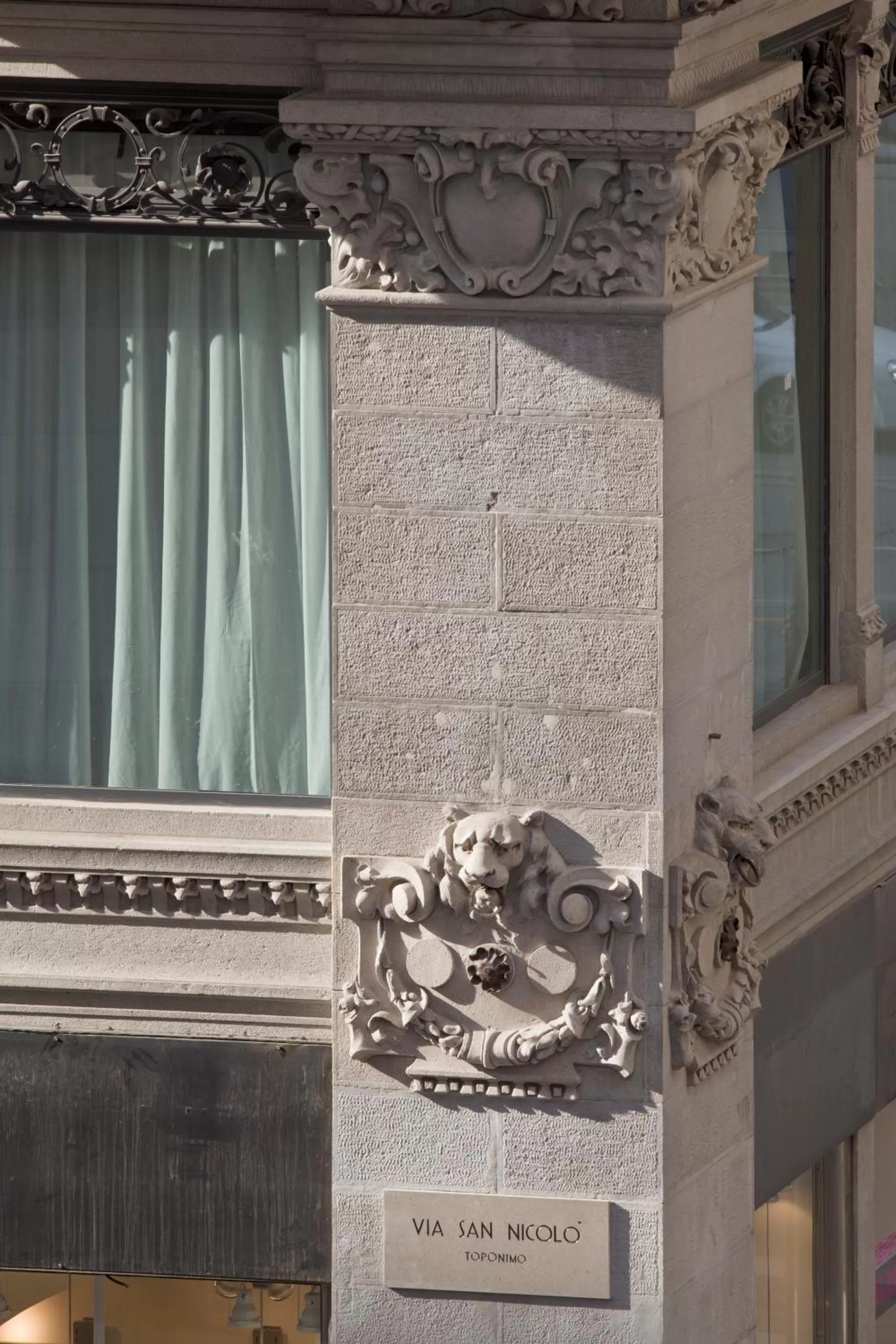 Decorative detail in Palace Suite