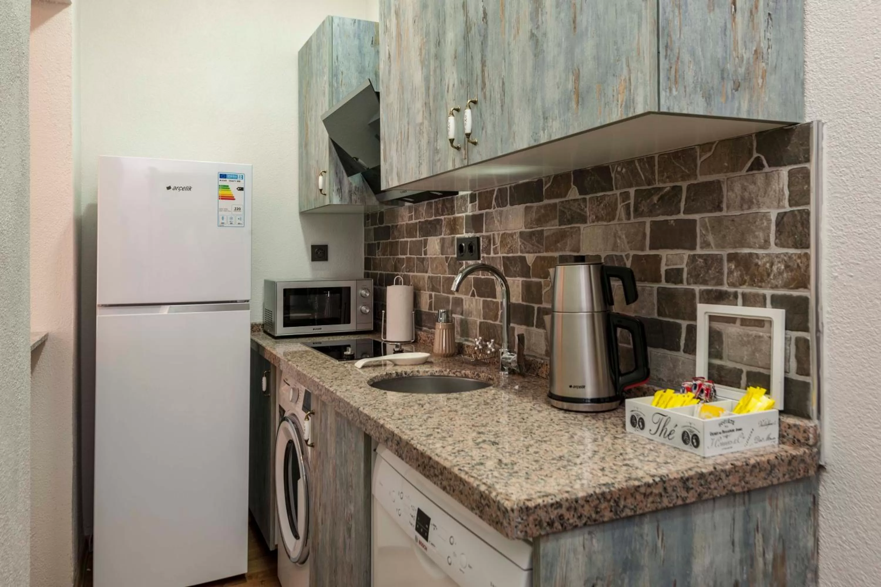 Coffee/tea facilities in Element Garden