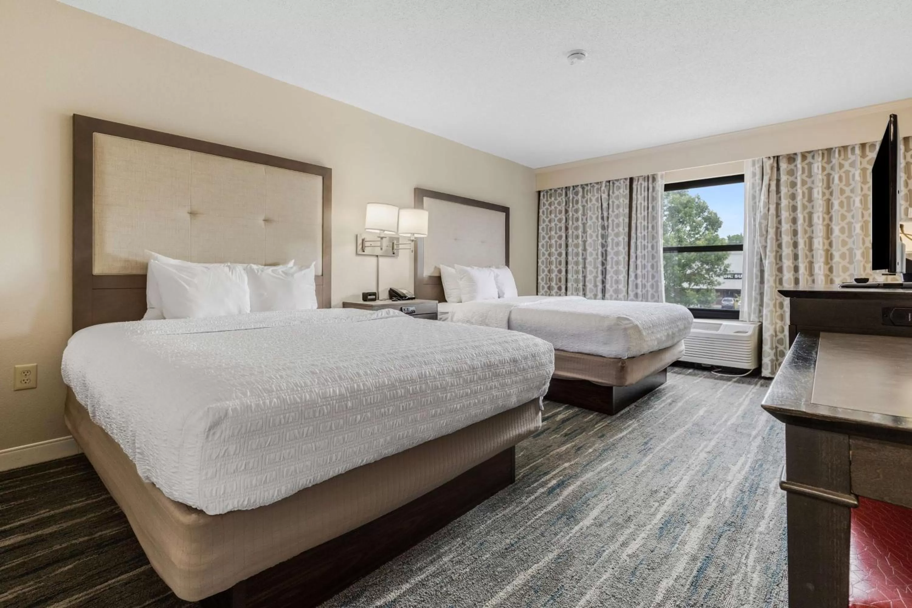 View (from property/room), Bed in Hampton Inn & Suites Memphis-Wolfchase Galleria