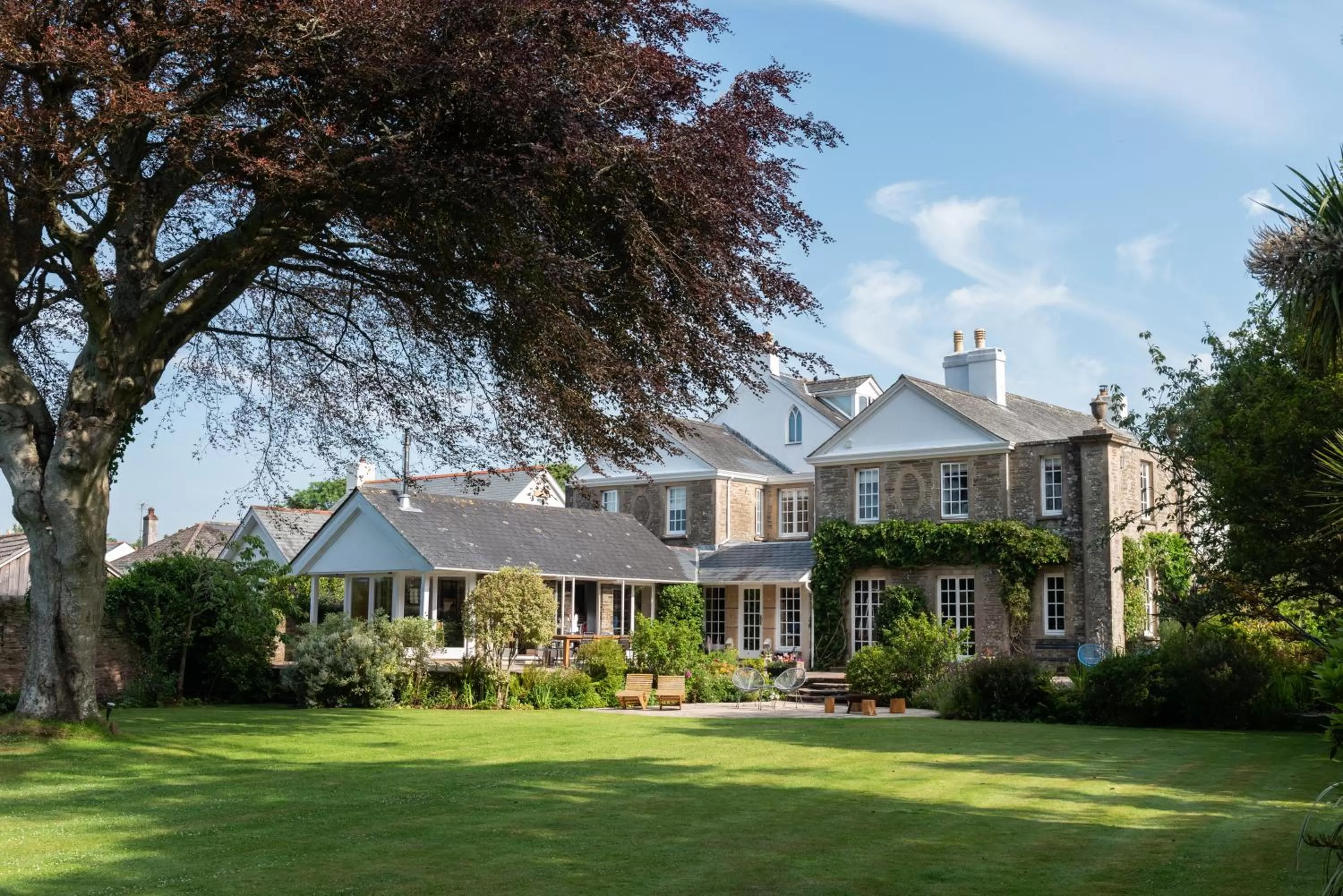 Property Building in The Whitehouse