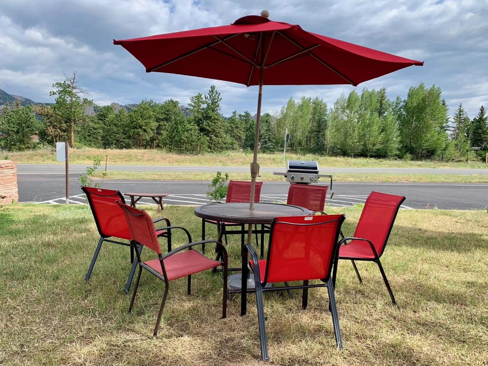 Patio in Estes Mountain Inn
