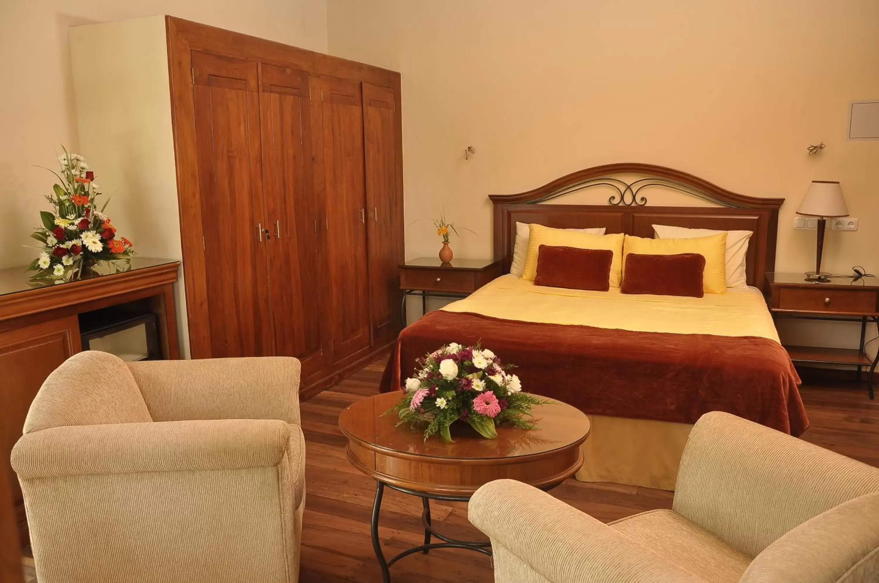 Deluxe Double Room with Balcony & Pool View in Hotel 4 U Saliya Garden Deluxe Double Room with Balcony & Pool View in Hotel 4 U Saliya Garden