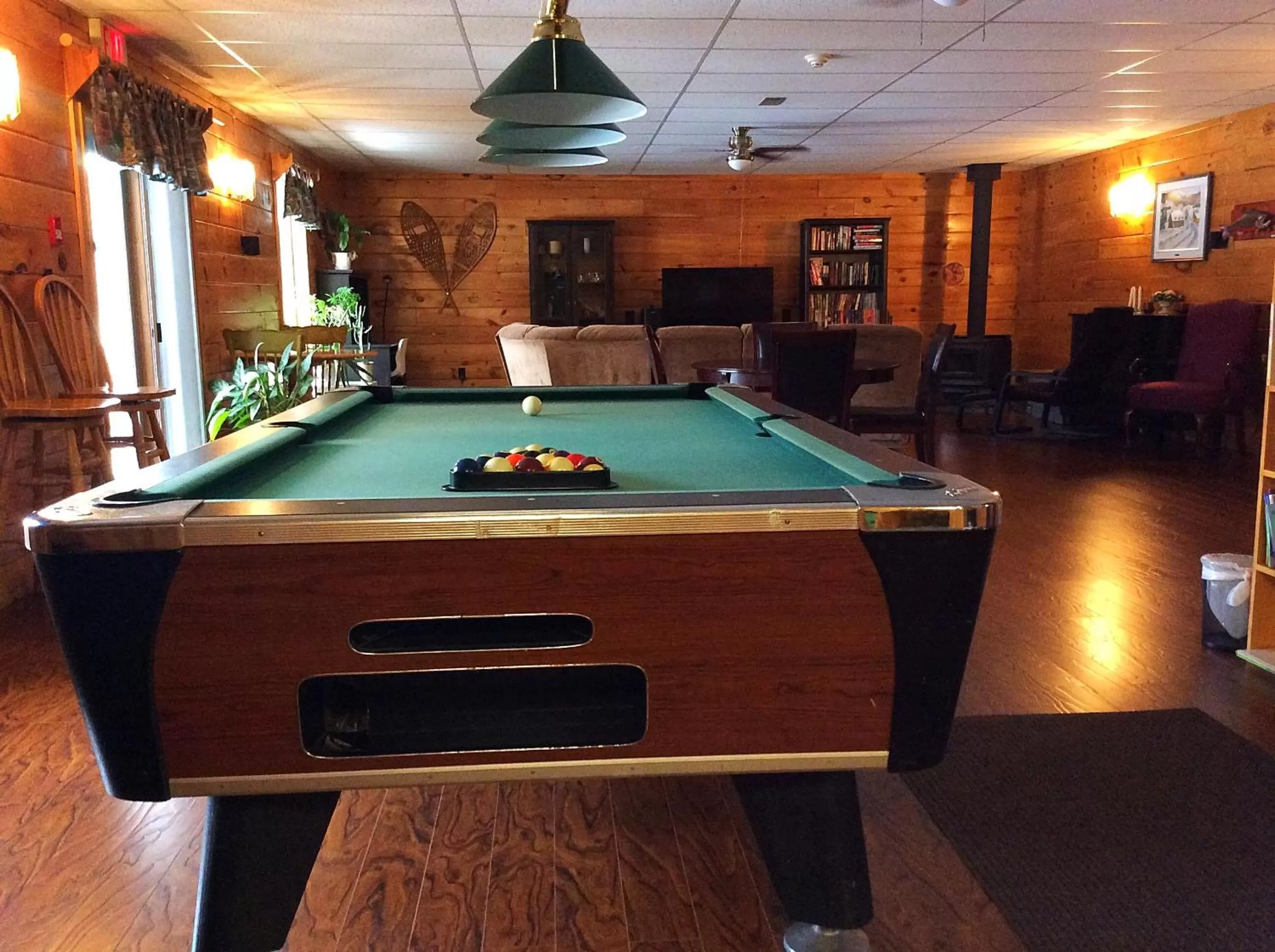 Billiard in Madawaska Lodge