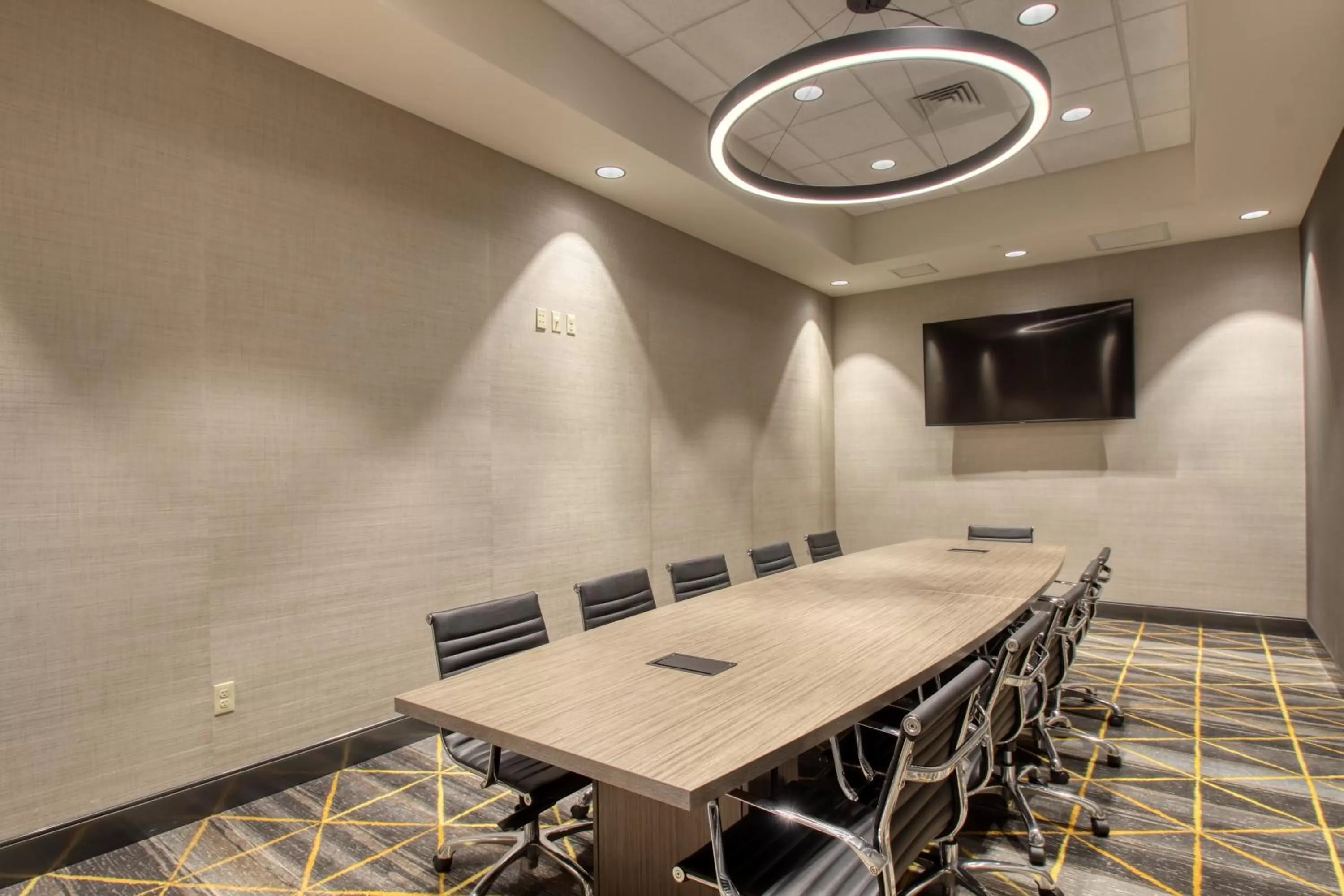 Meeting/conference room in Holiday Inn - Appleton by IHG