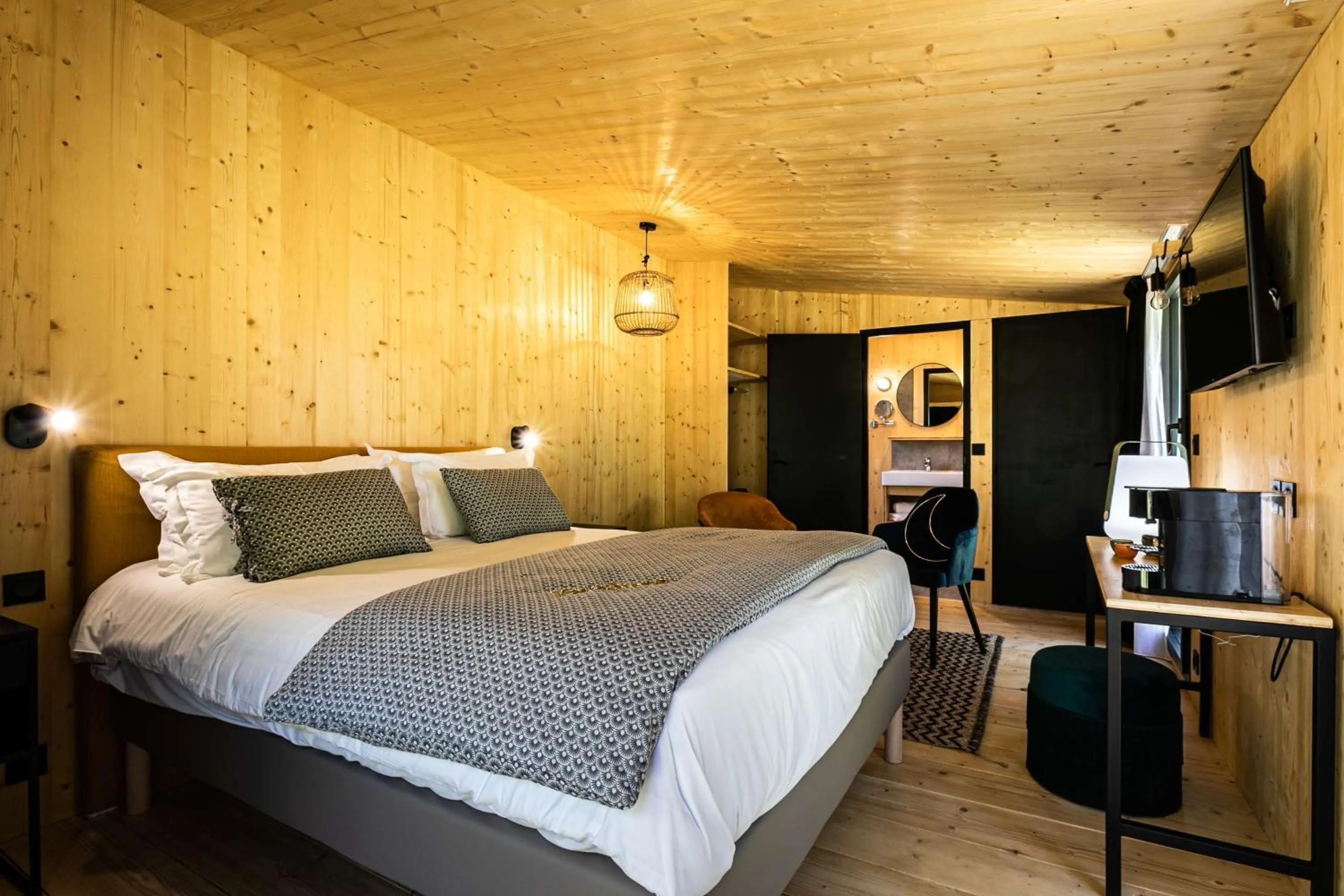 Bedroom, Bed in Best Western Sévan Parc Hôtel