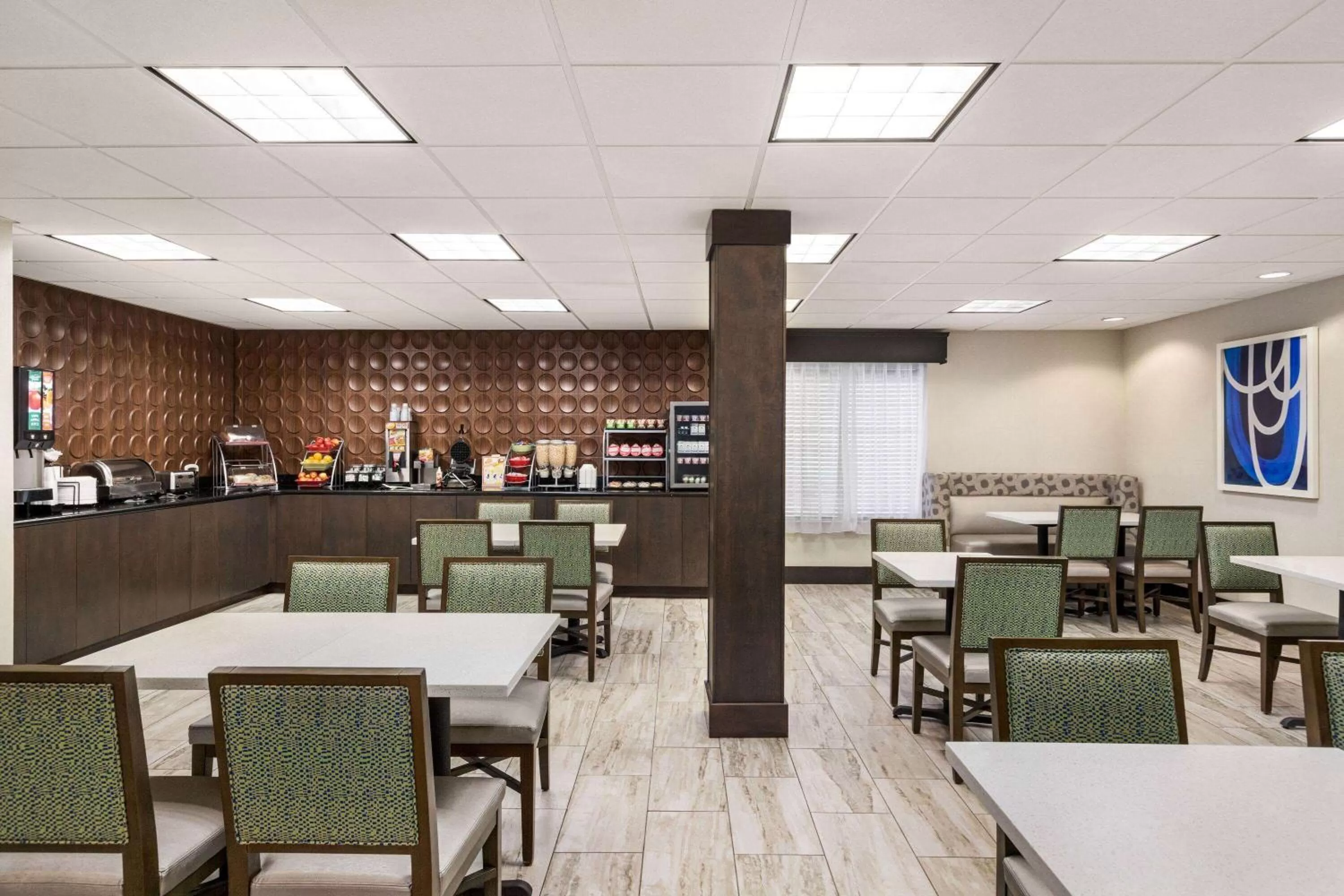 Breakfast in Wingate by Wyndham Port Wentworth Savannah Area