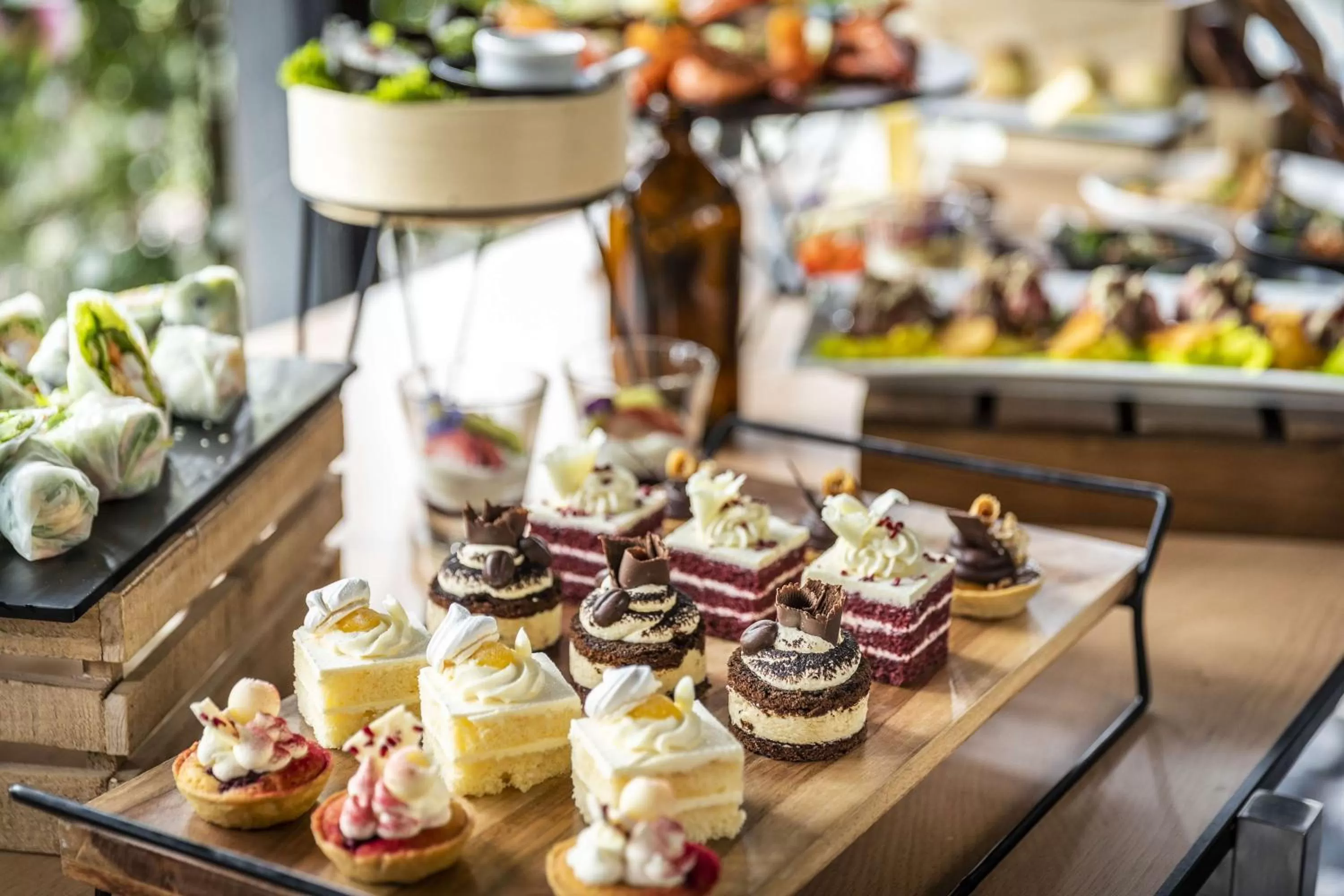 Restaurant/places to eat in Chateau On The Park - Christchurch, A Doubletree By Hilton