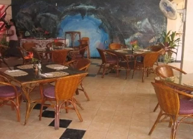 Restaurant/places to eat in Capricorn International Hotel