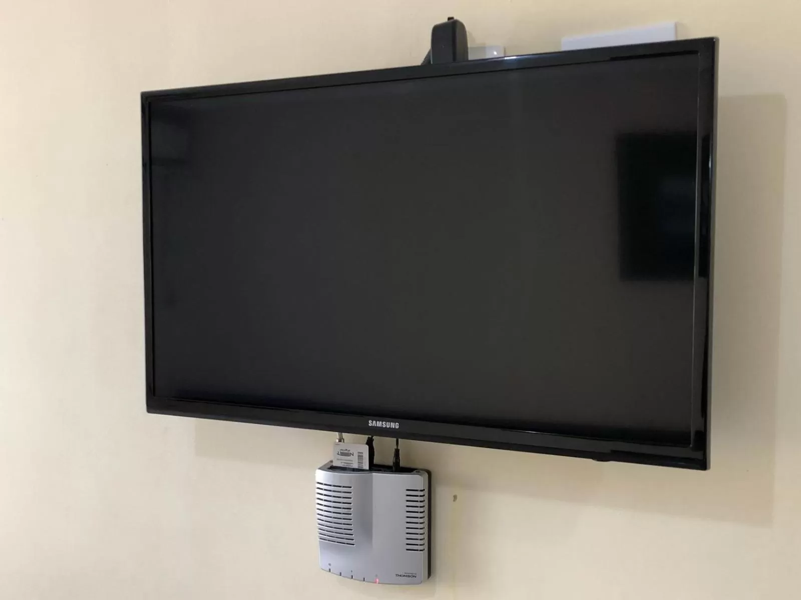 TV and multimedia in Hotel Estação Express