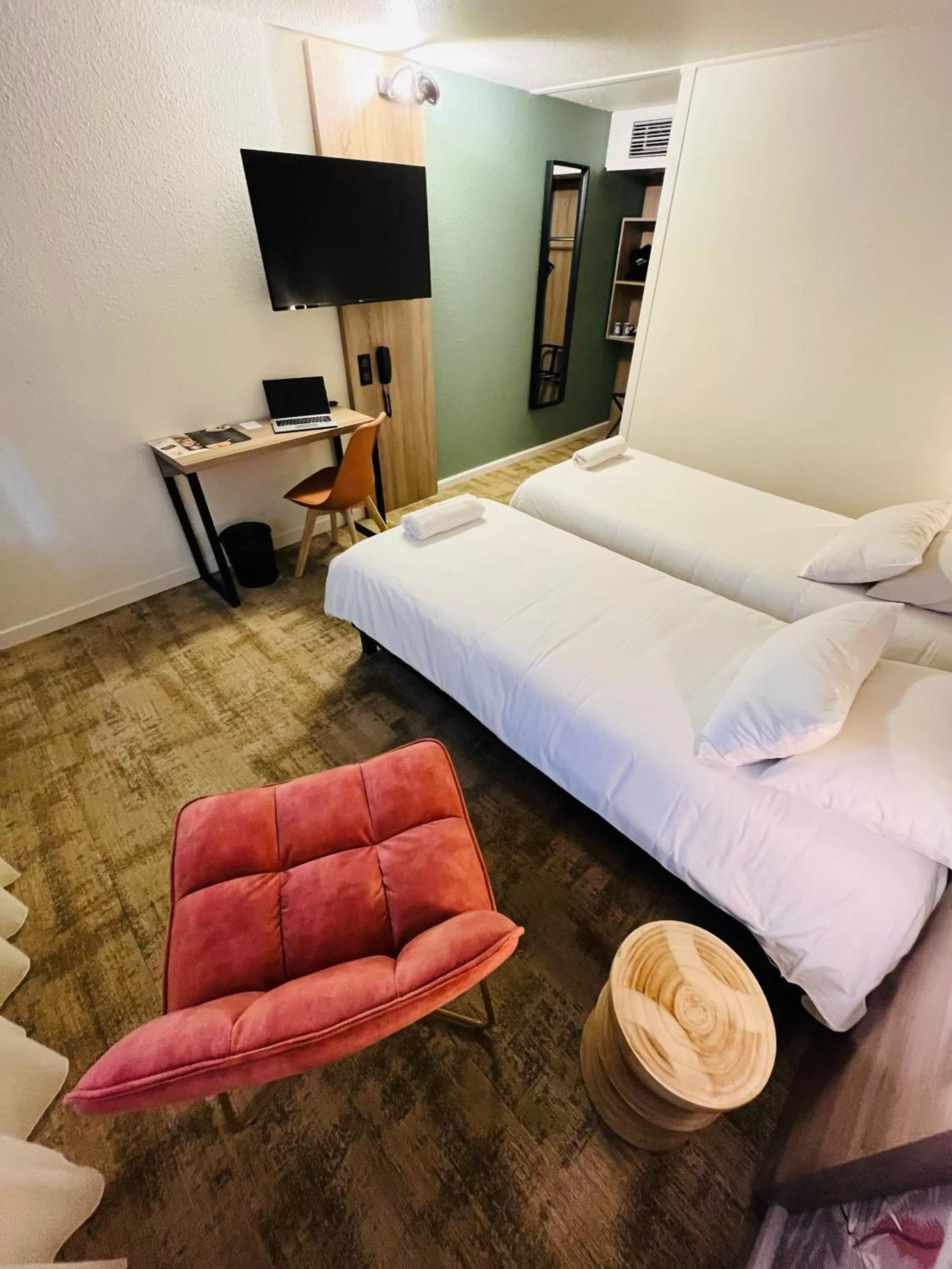 Bed in HÔTEL KYRIAD MARSEILLE - Vitrolles Aéroport