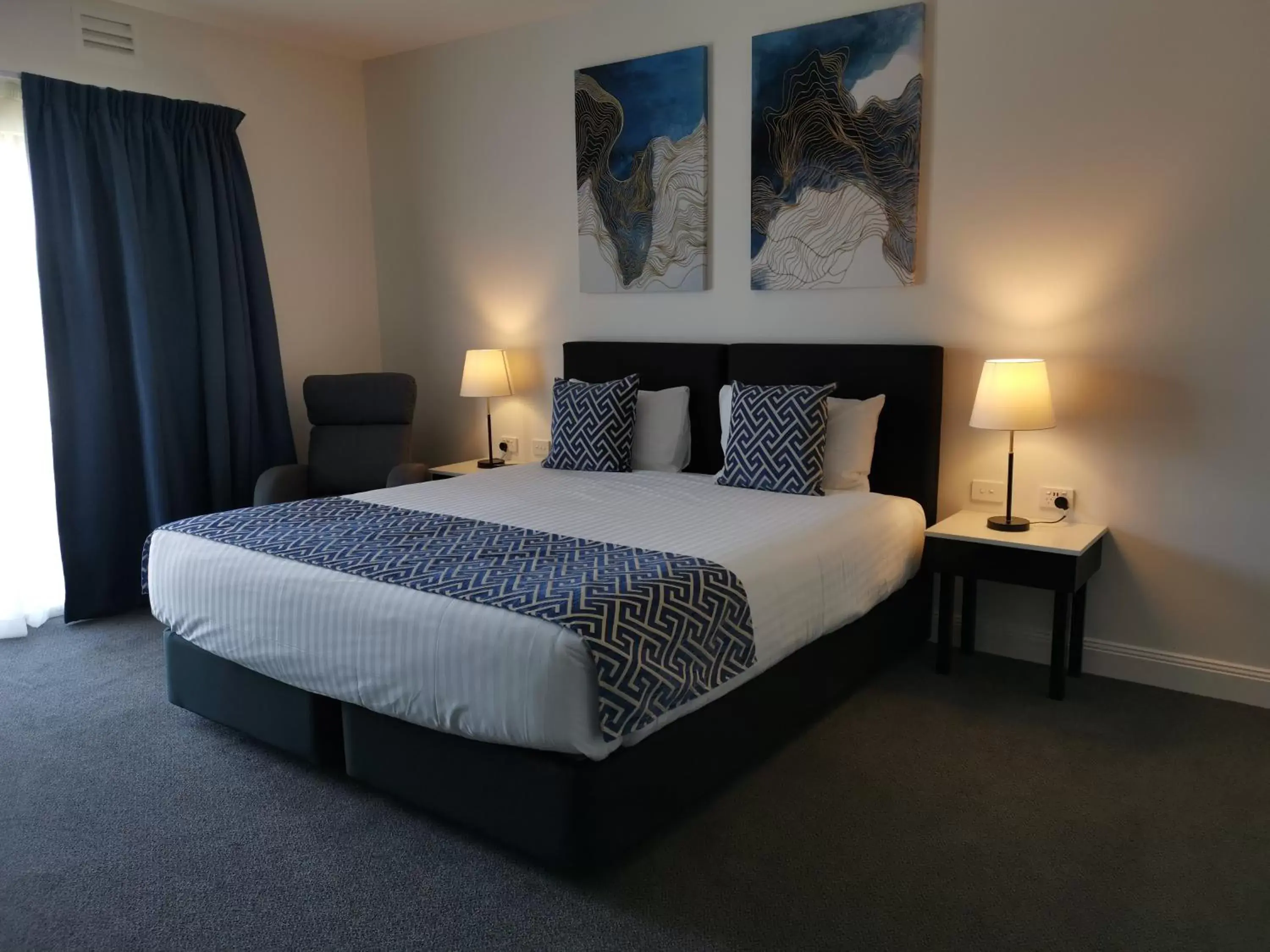 Double or Twin Room - Disability Access (Ground Floor) in The Abbey Motel Goulburn Double or Twin Room - Disability Access (Ground Floor) in The Abbey Motel Goulburn