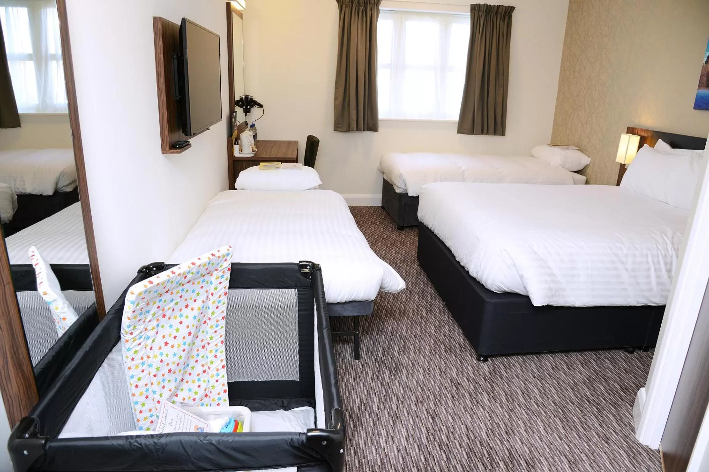 Bedroom, Bed in Woodcocks, Lincoln by Marston's Inns