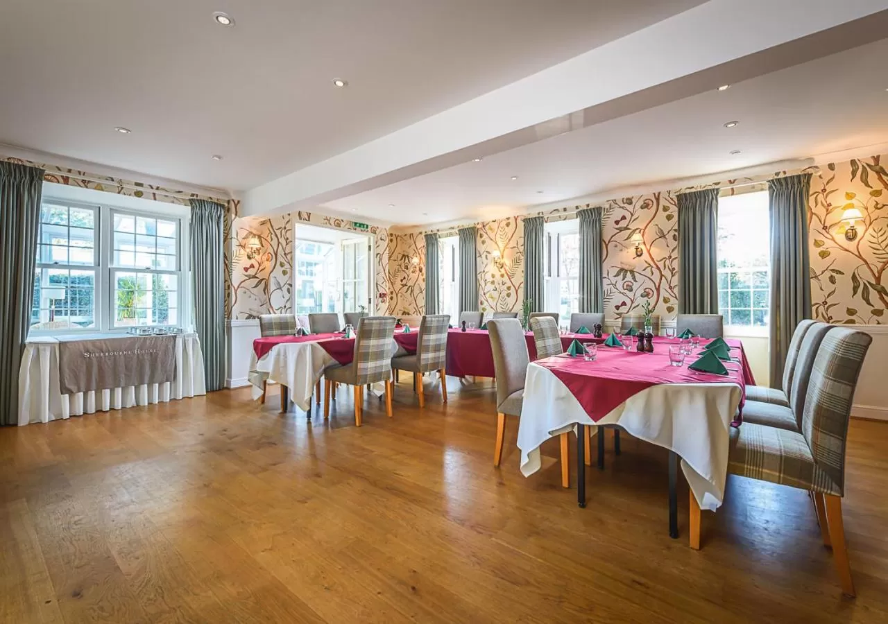 Restaurant/places to eat in Sherbourne House
