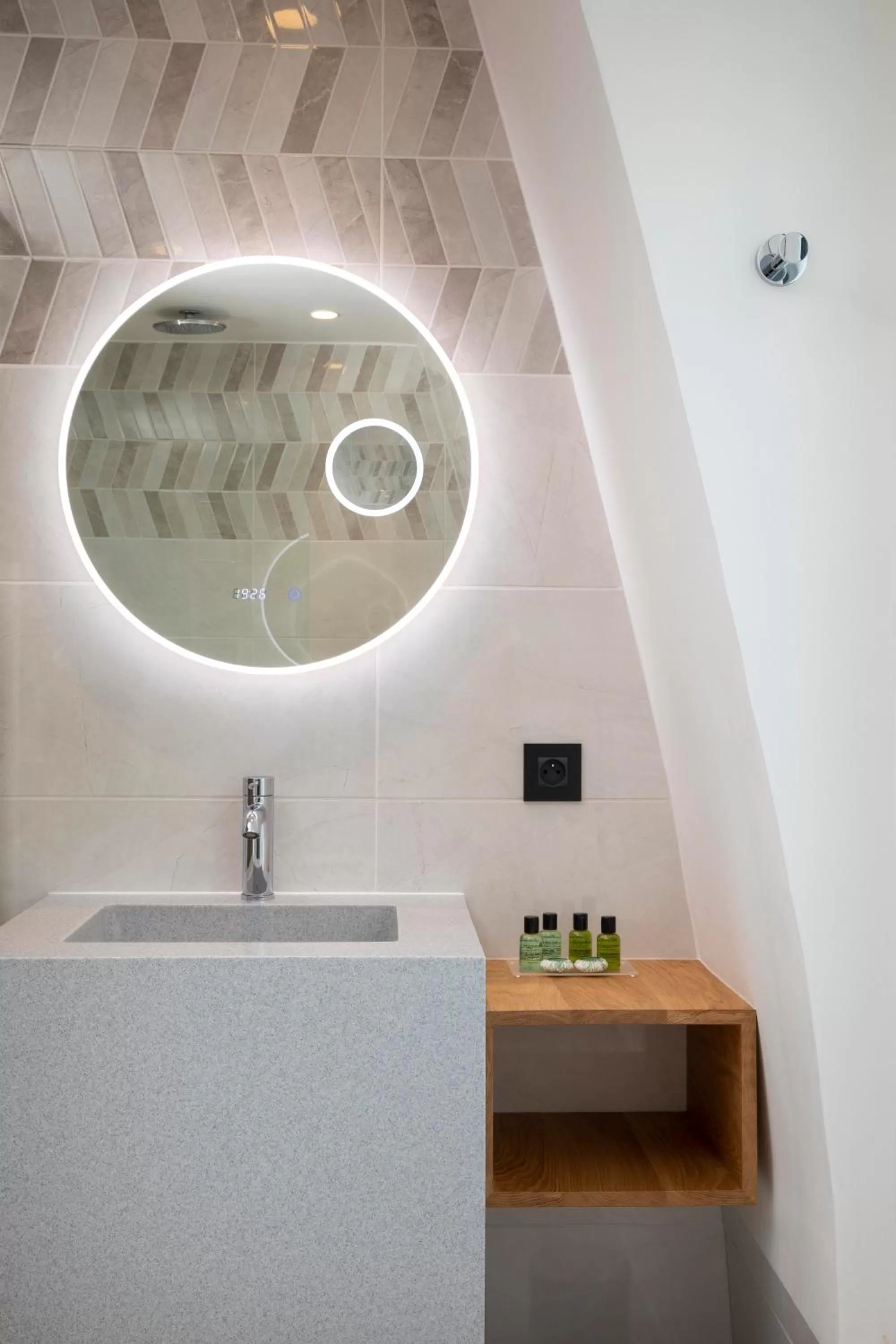 Bathroom in Daunou Opéra