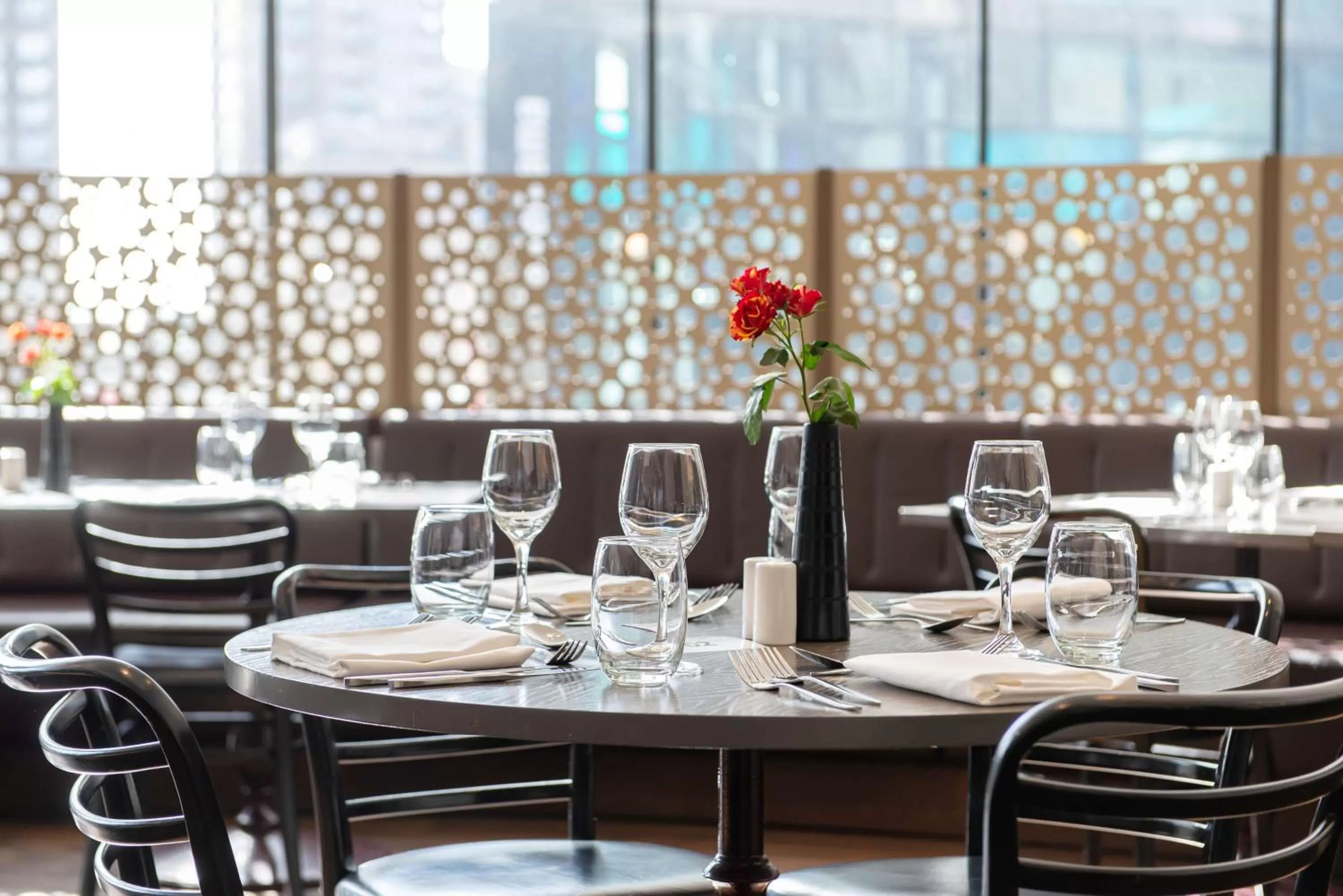 Restaurant/places to eat in Hilton London Wembley