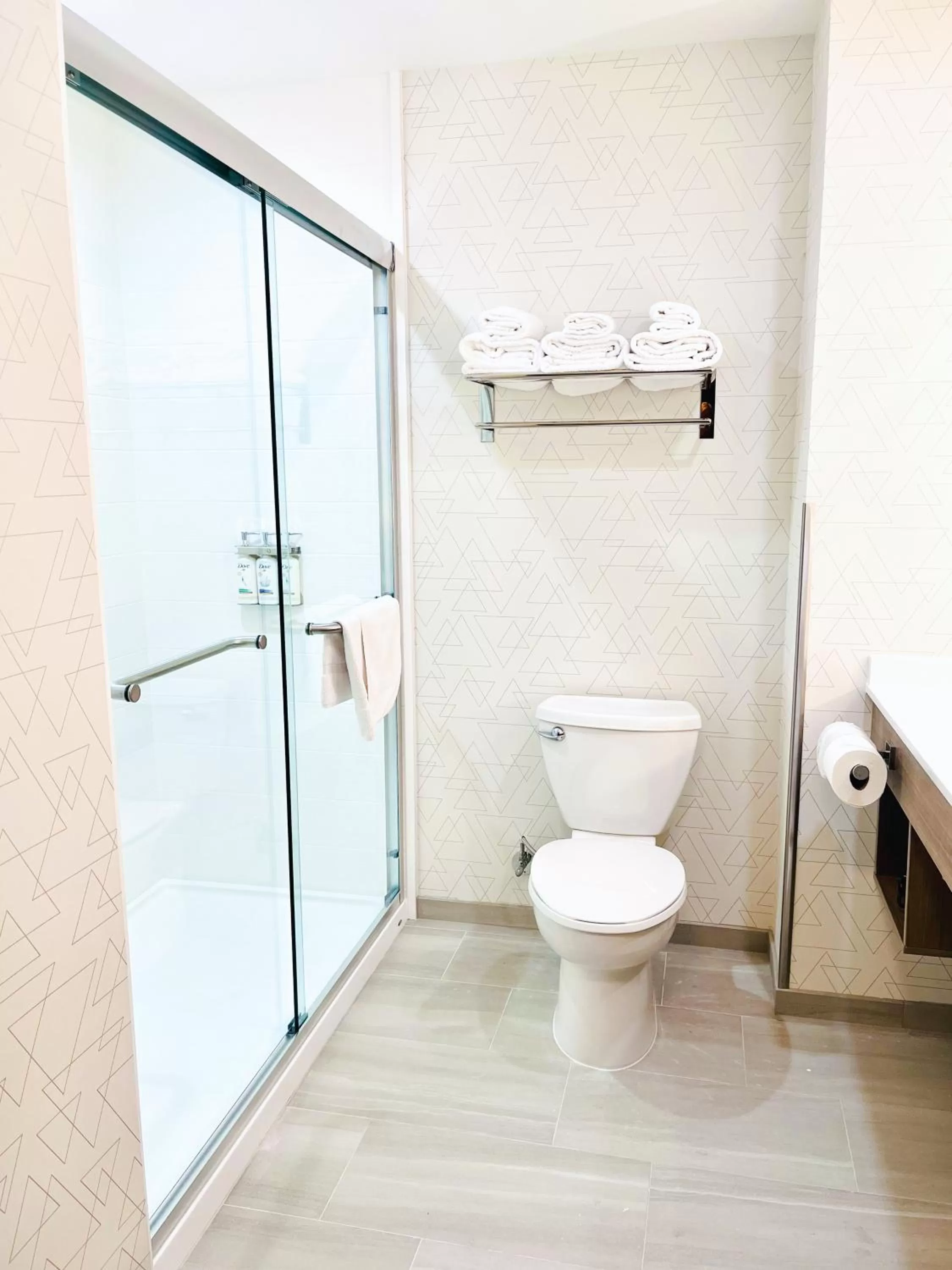 Bathroom in Holiday Inn Express & Suites Frazier Park by IHG