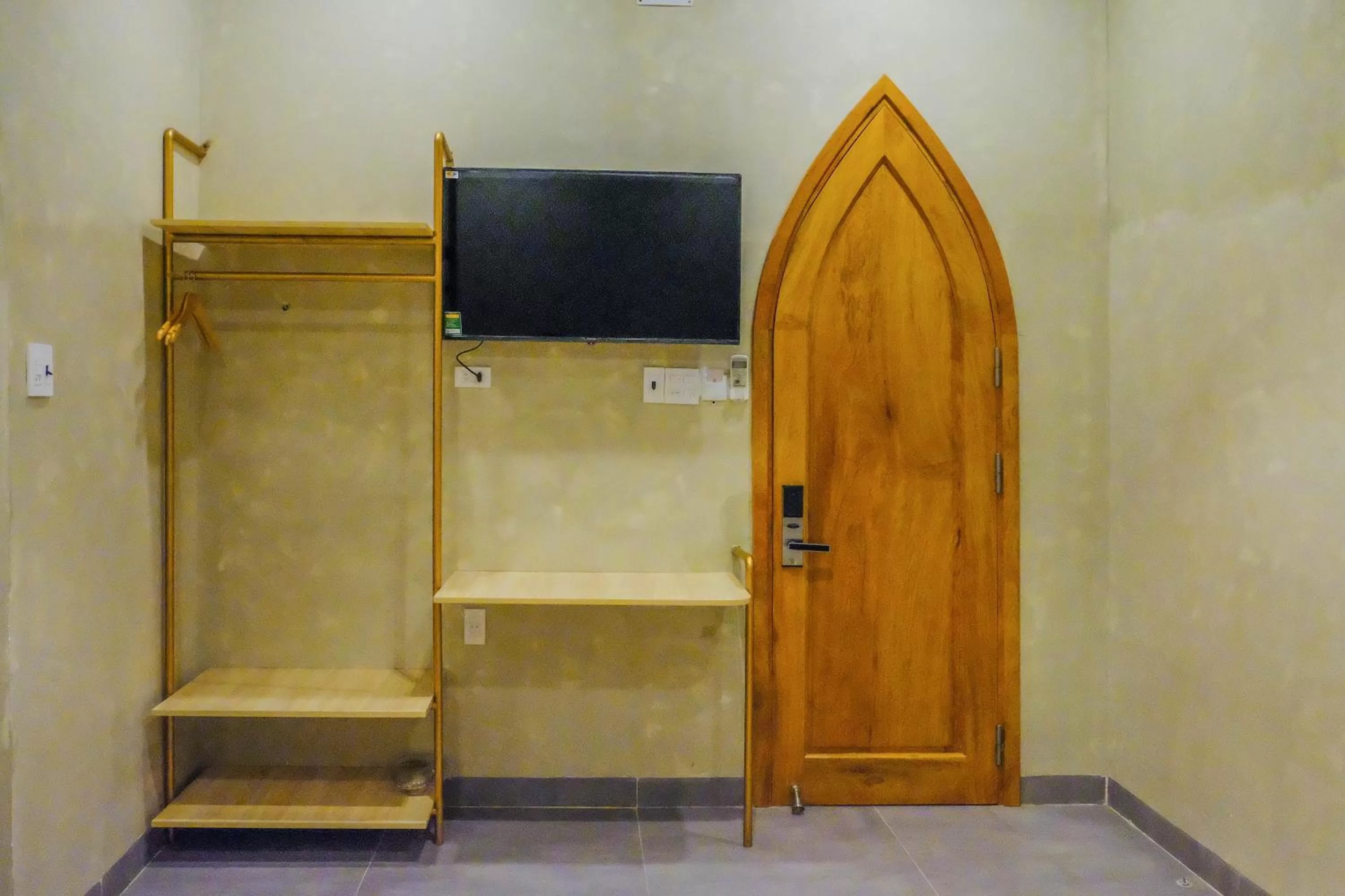 TV and multimedia, TV/Entertainment Center in Eo Gió Có Homestay