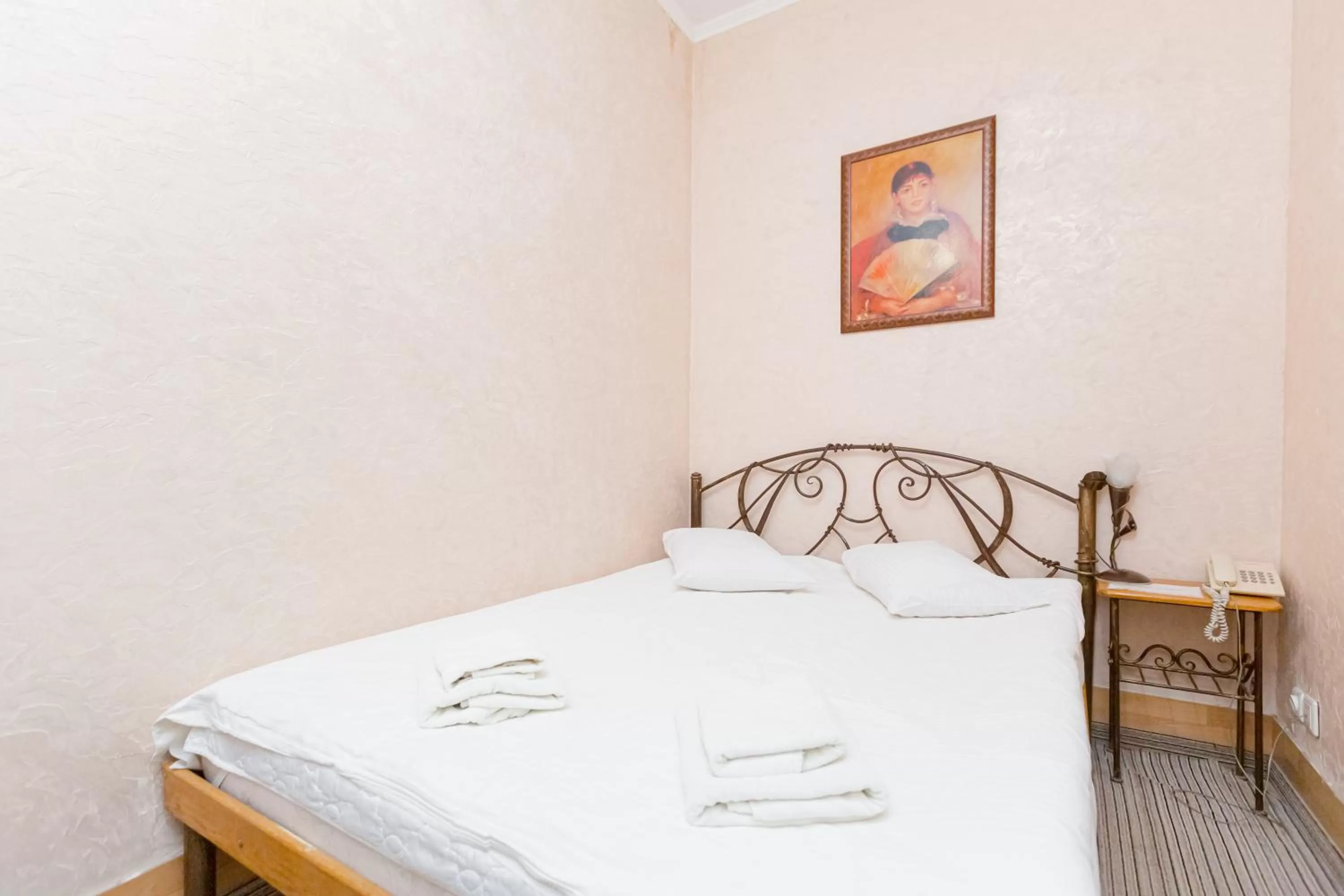 Photo of the whole room, Bed in Staryi Krakiv