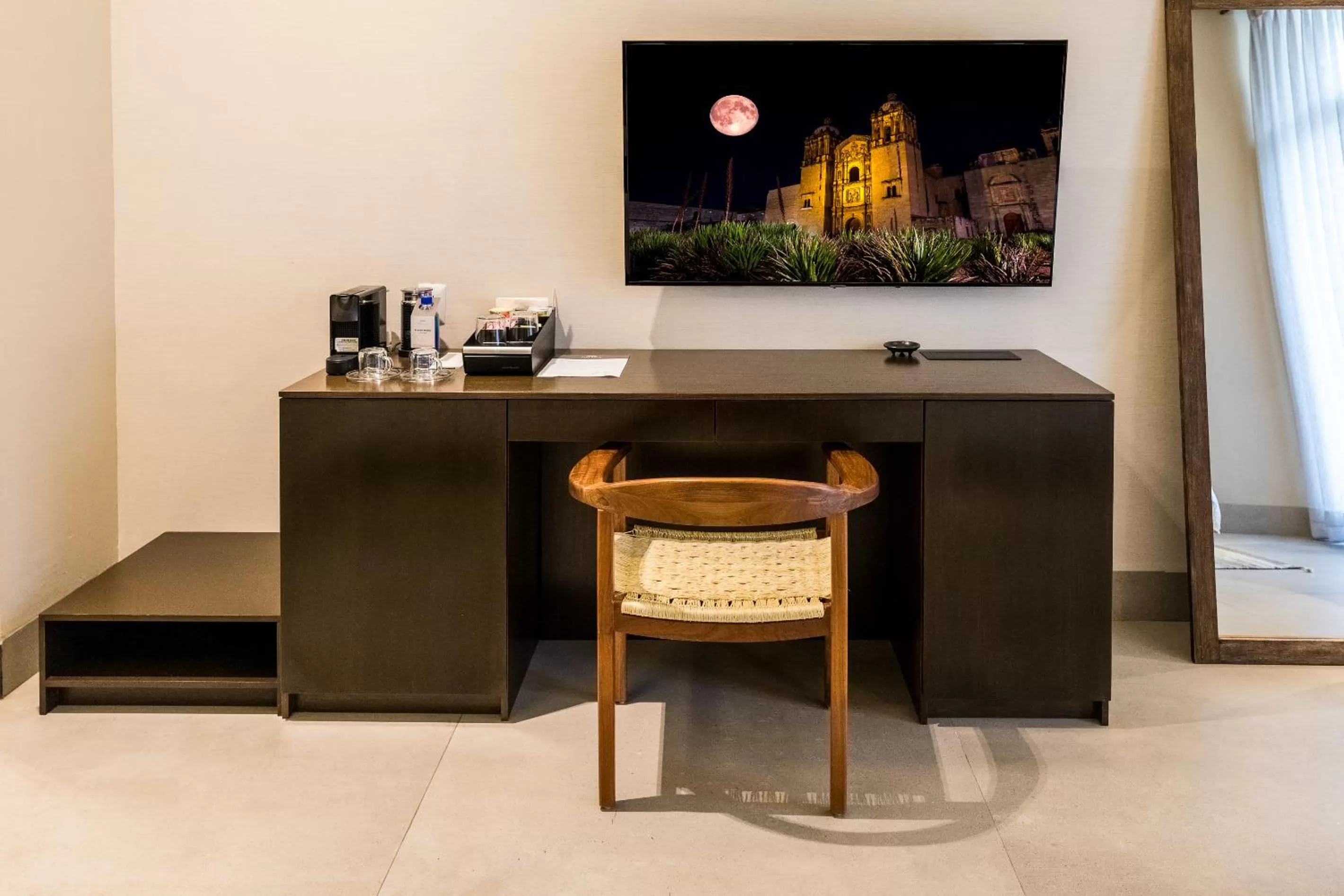 TV and multimedia in Casa Naila Hotel Boutique