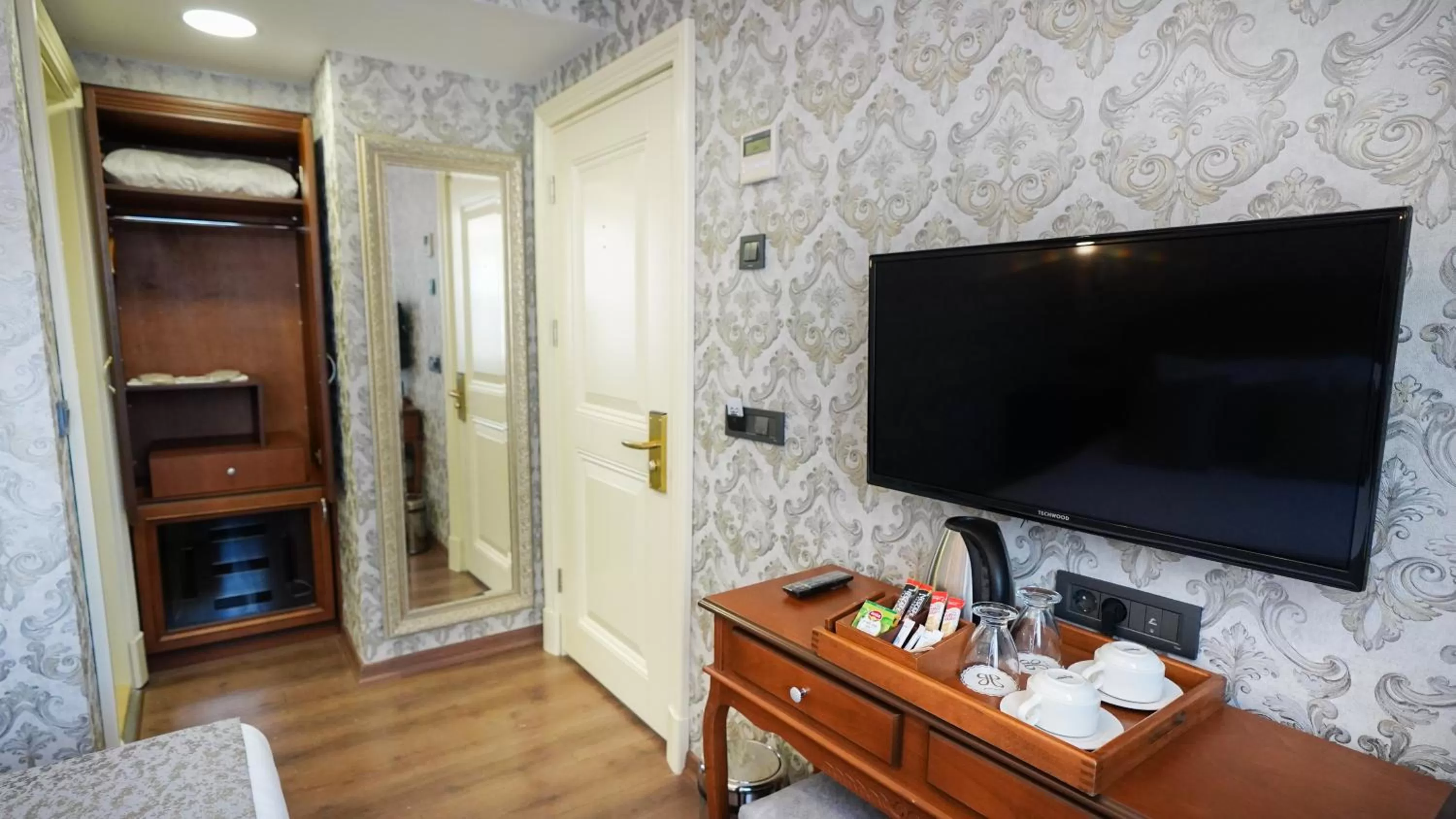 TV and multimedia, Bed in Hotel Gritti Pera & Spa