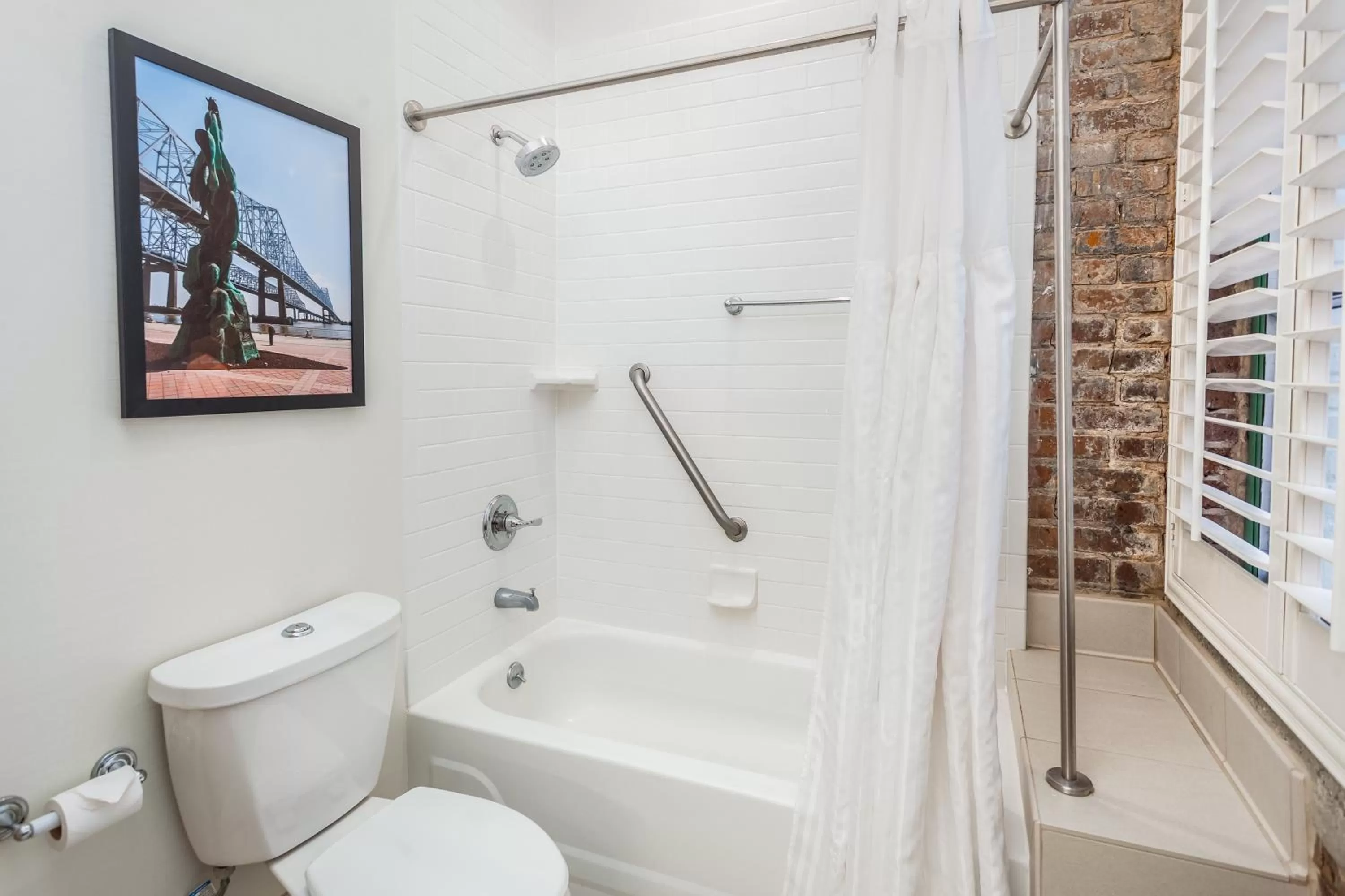 Queen Suite in The Mercantile Hotel