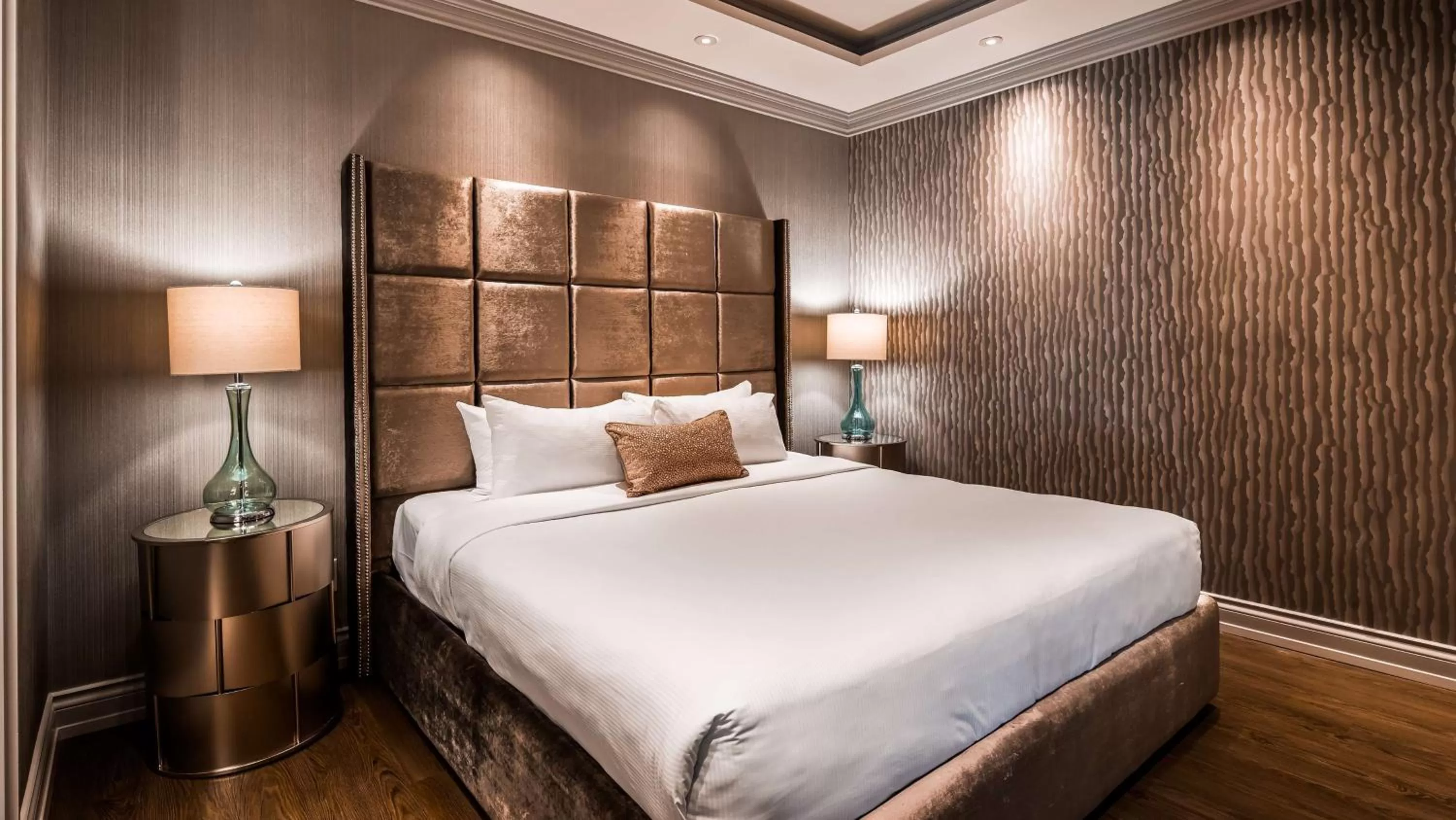 Photo of the whole room, Bed in Georgian Court Hotel, WorldHotels Elite