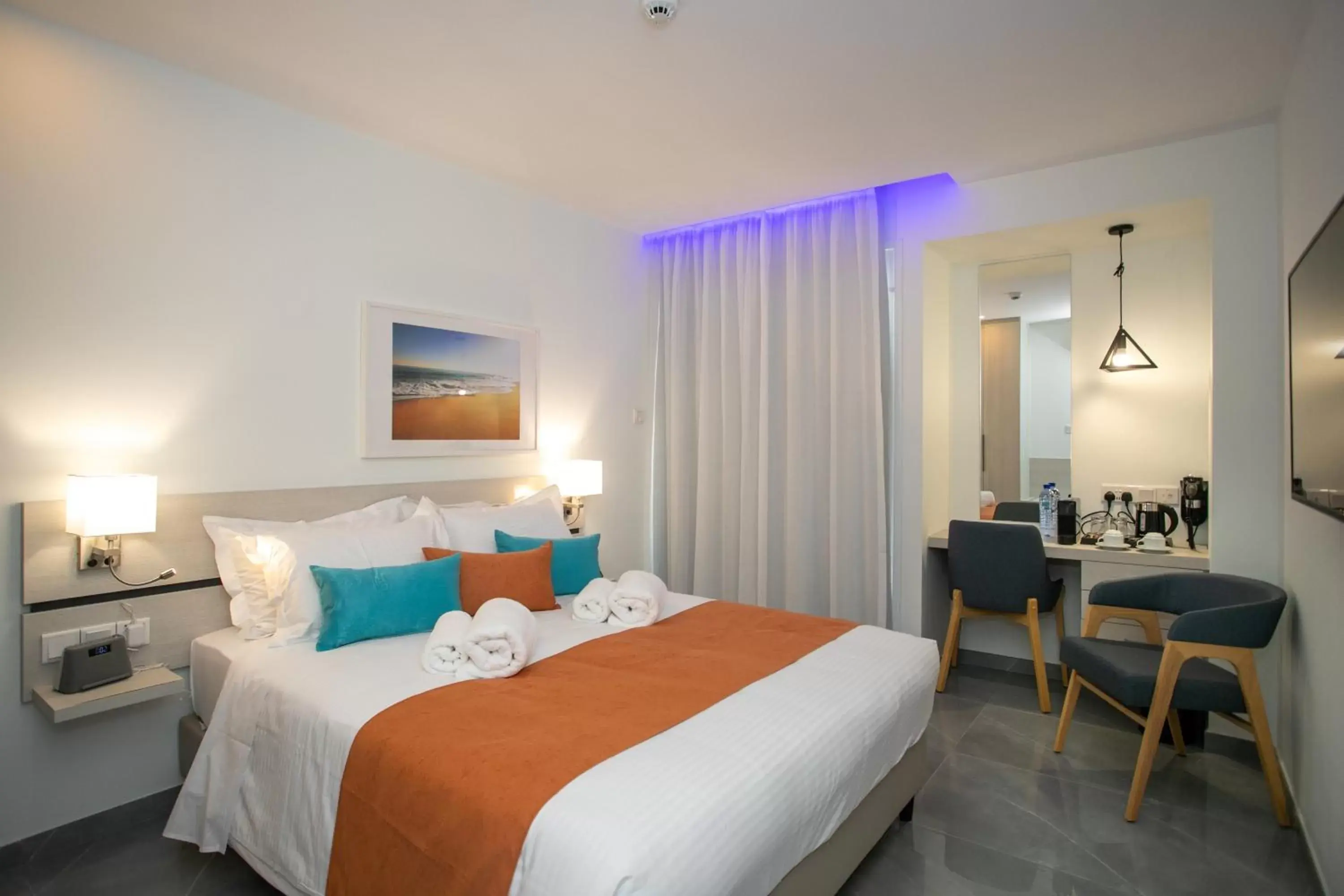 Queen Room with Queen Bed - Non-Smoking in Best Western Plus Larco Hotel Queen Room with Queen Bed - Non-Smoking in Best Western Plus Larco Hotel