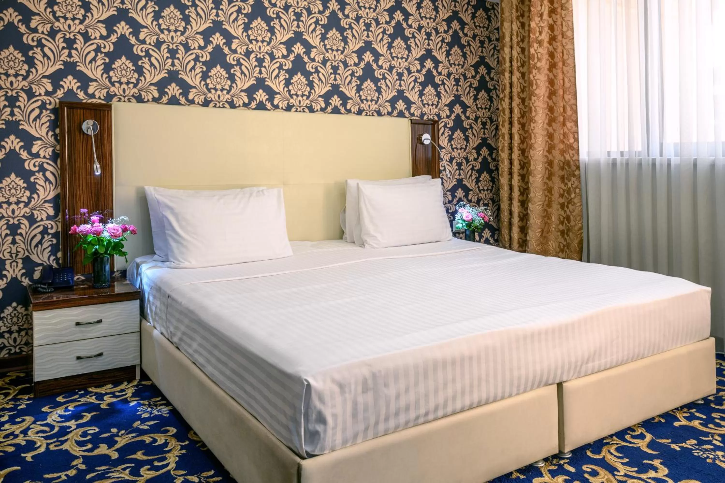Bed in Royal Plaza by Stellar Hotels, Yerevan