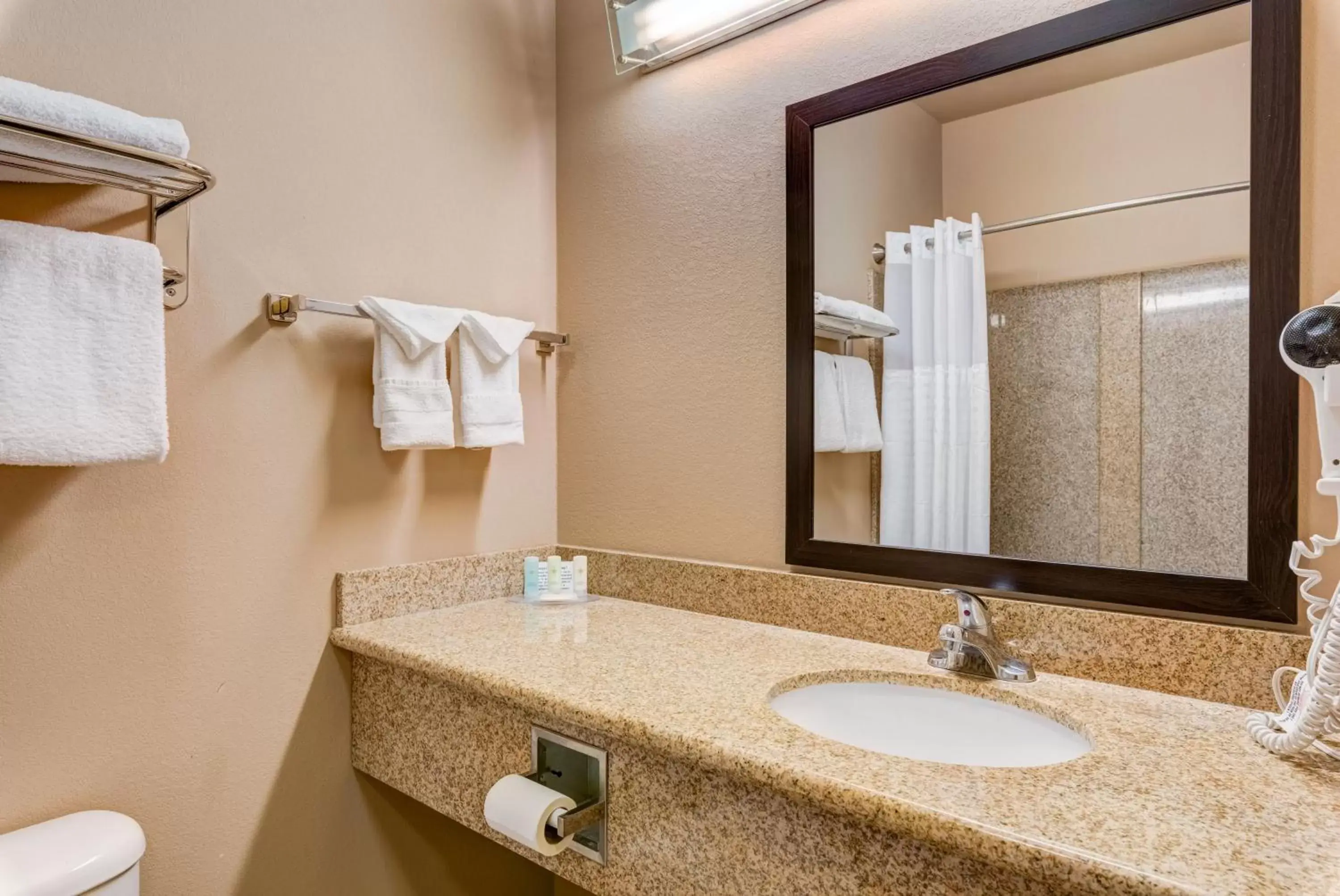 King Room in Grand Vista Hotel Parachute King Room in Grand Vista Hotel Parachute