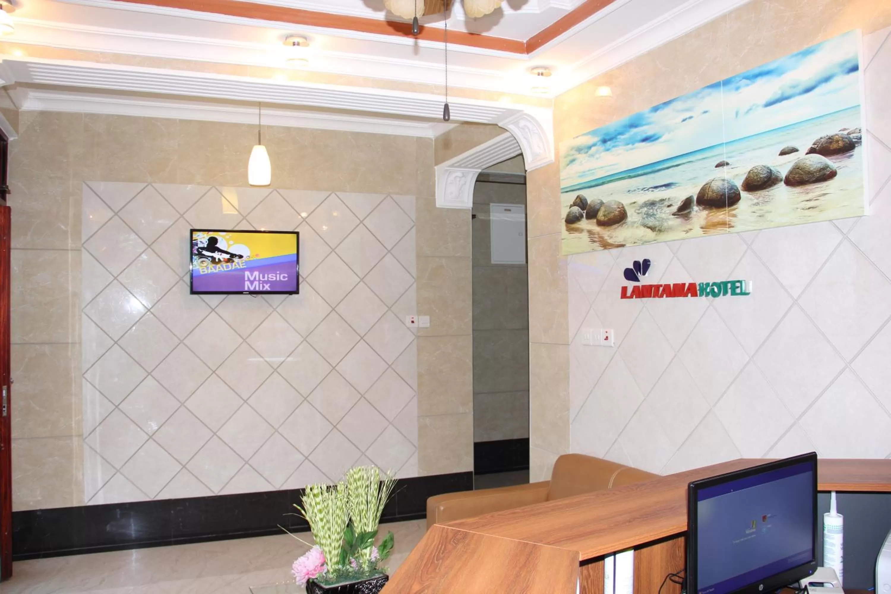 Lobby or reception in Lantana Hotel