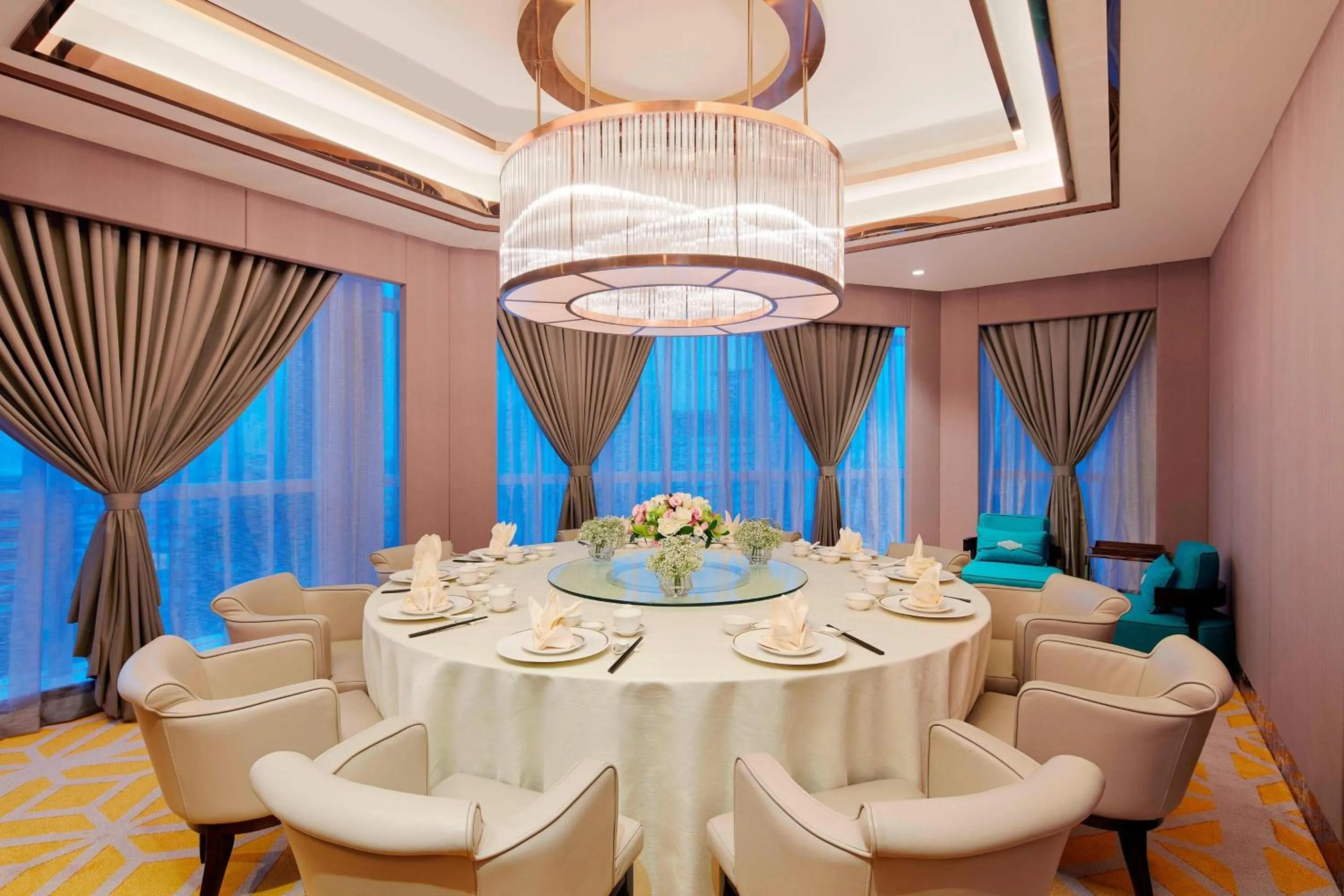 Restaurant/places to eat in Sheraton Petaling Jaya Hotel