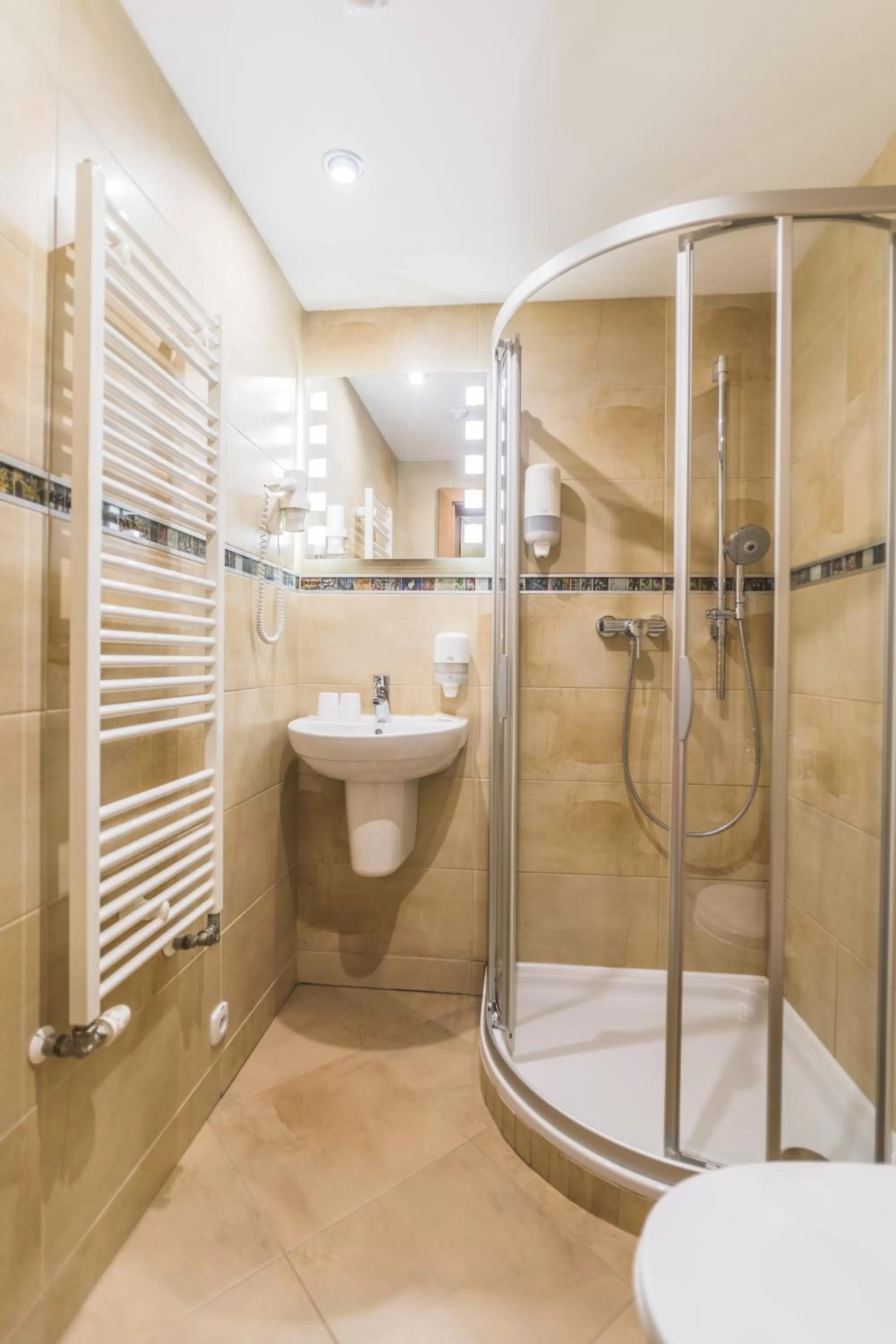 Shower in Hotel Muza