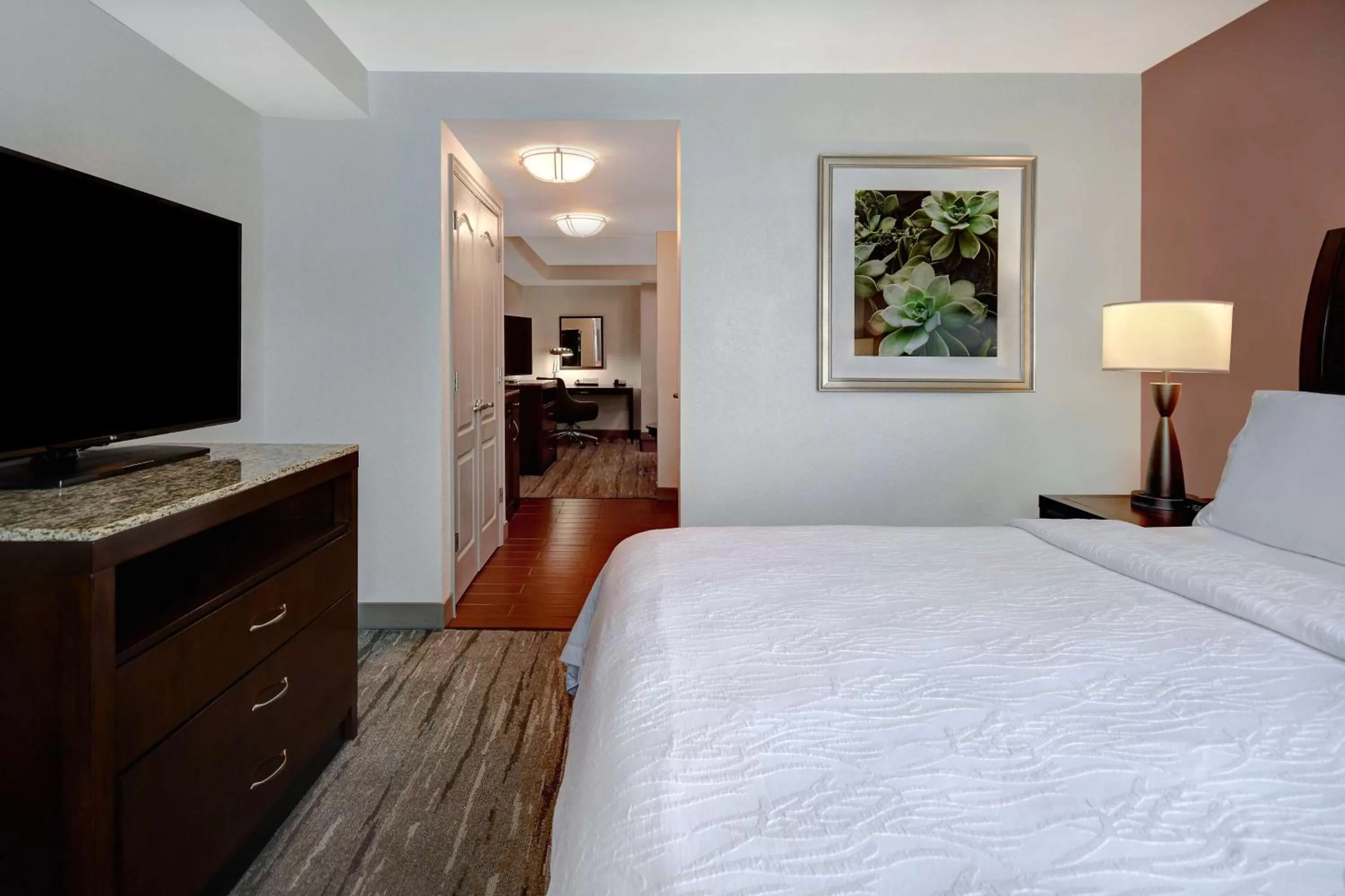 Bedroom, Bed in Hilton Garden Inn Fort Myers